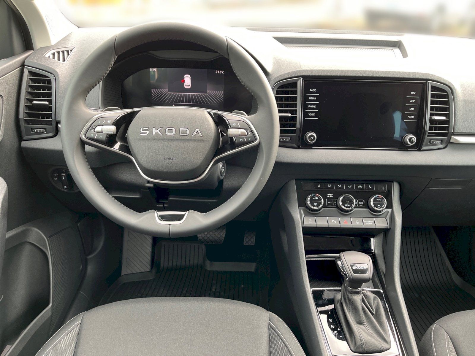 Škoda Karoq, KAROQ SELECTION 1.5 TSI DSG - fotka 5