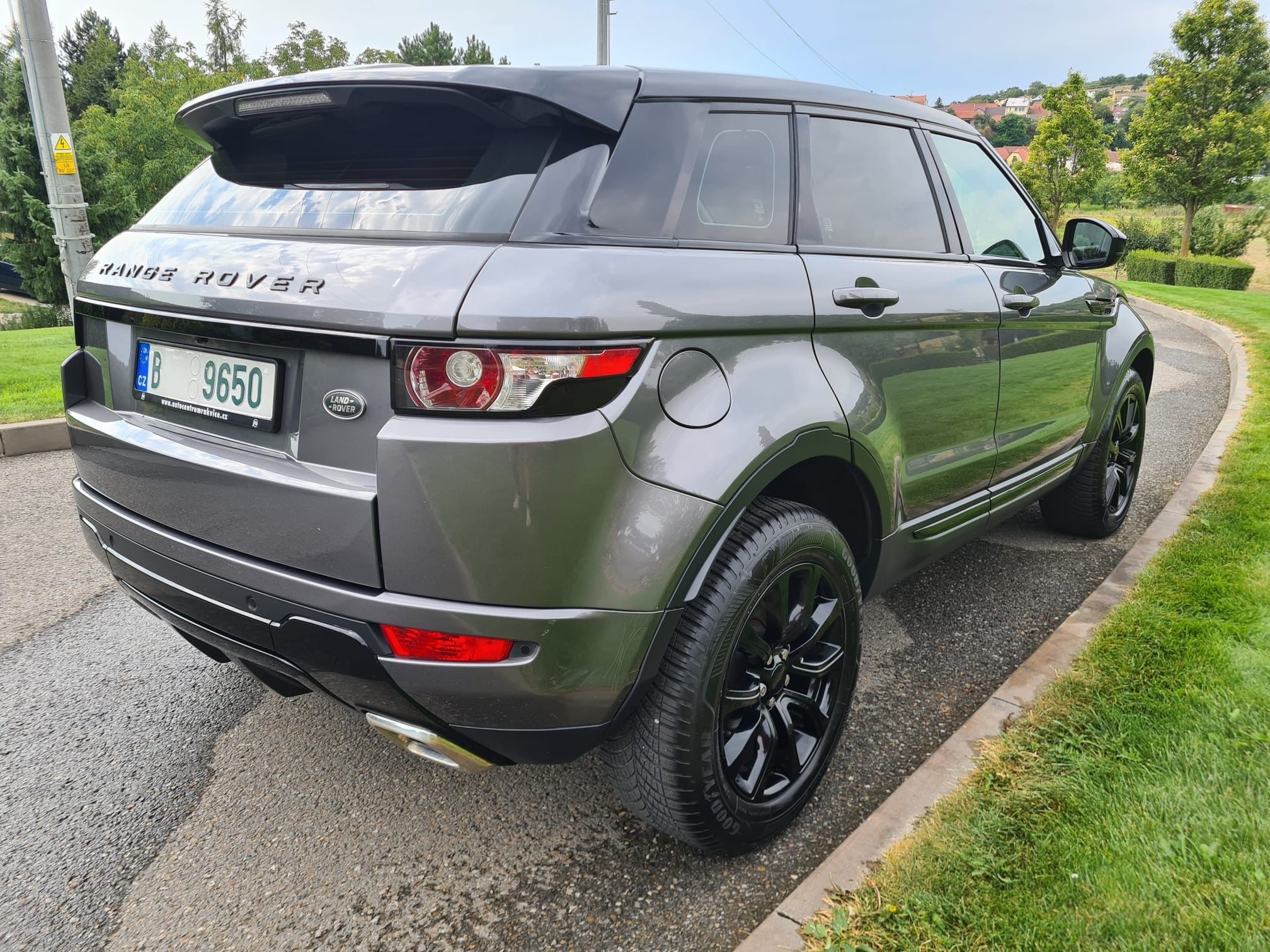 Land Rover Range Rover Evoque, 2.2 TD4 110kW 9 automat - fotka 4