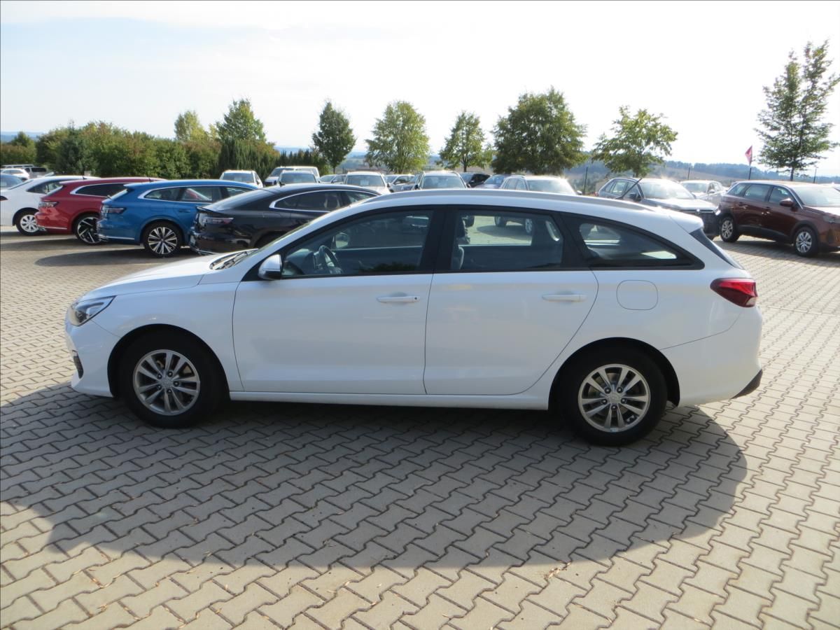 Hyundai i30, 1,6 CRDi 85kW Komfort ČR DPH - fotka 4