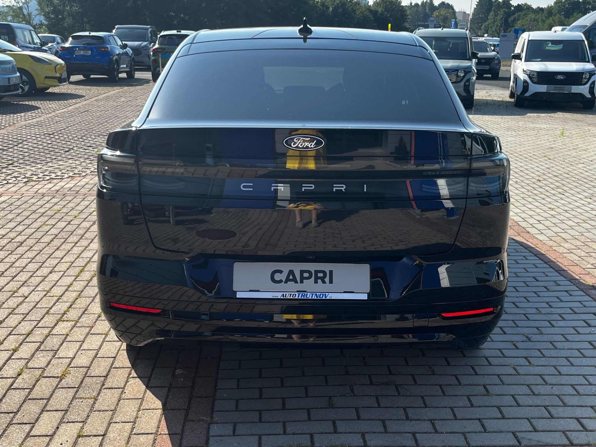 Ford Capri, BEV 250 kW 79 kWh Premium AWD - fotka 4