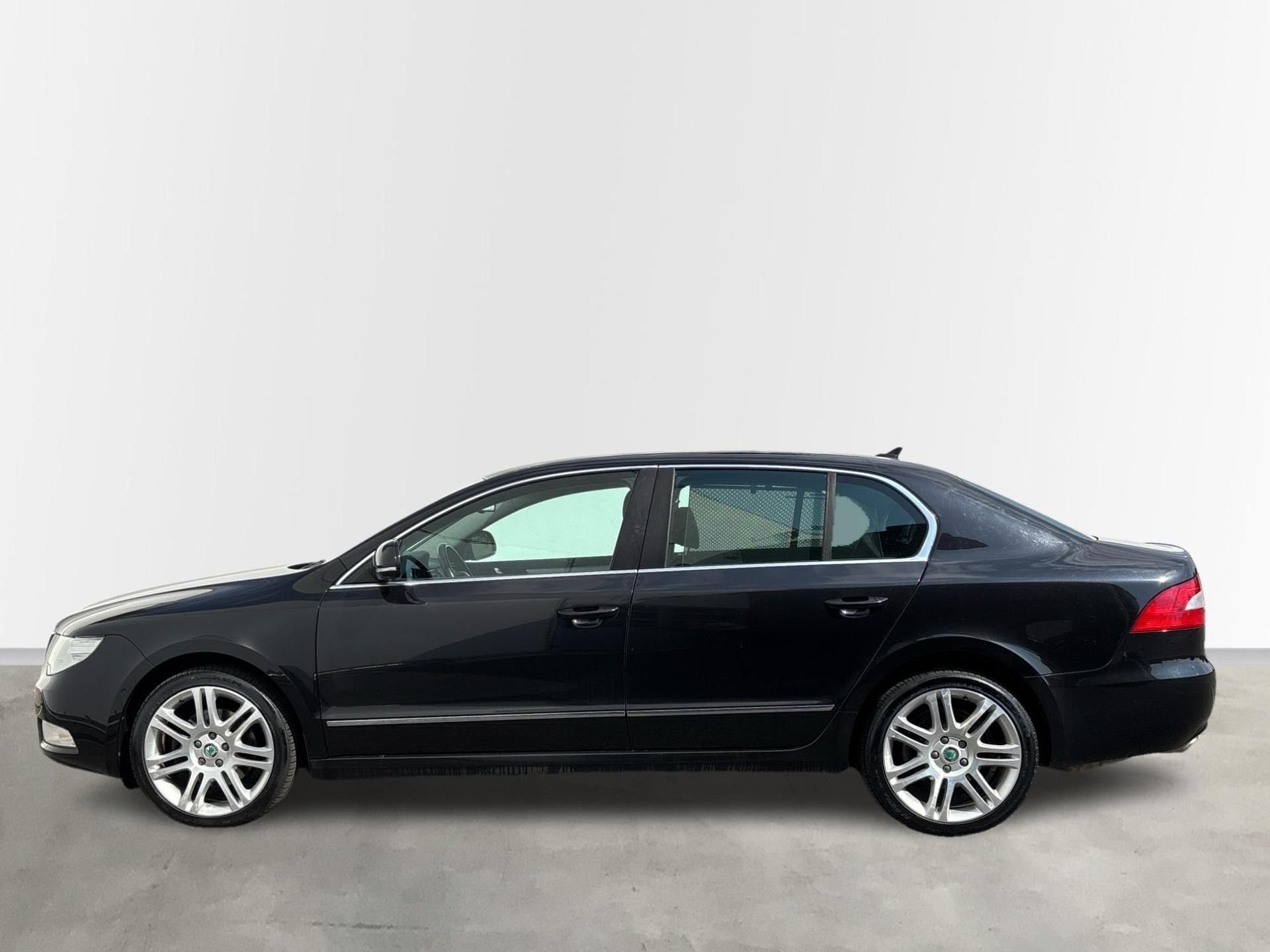 Škoda Superb, 2.0 TDI / 103 kW ELEGANCE - fotka 3
