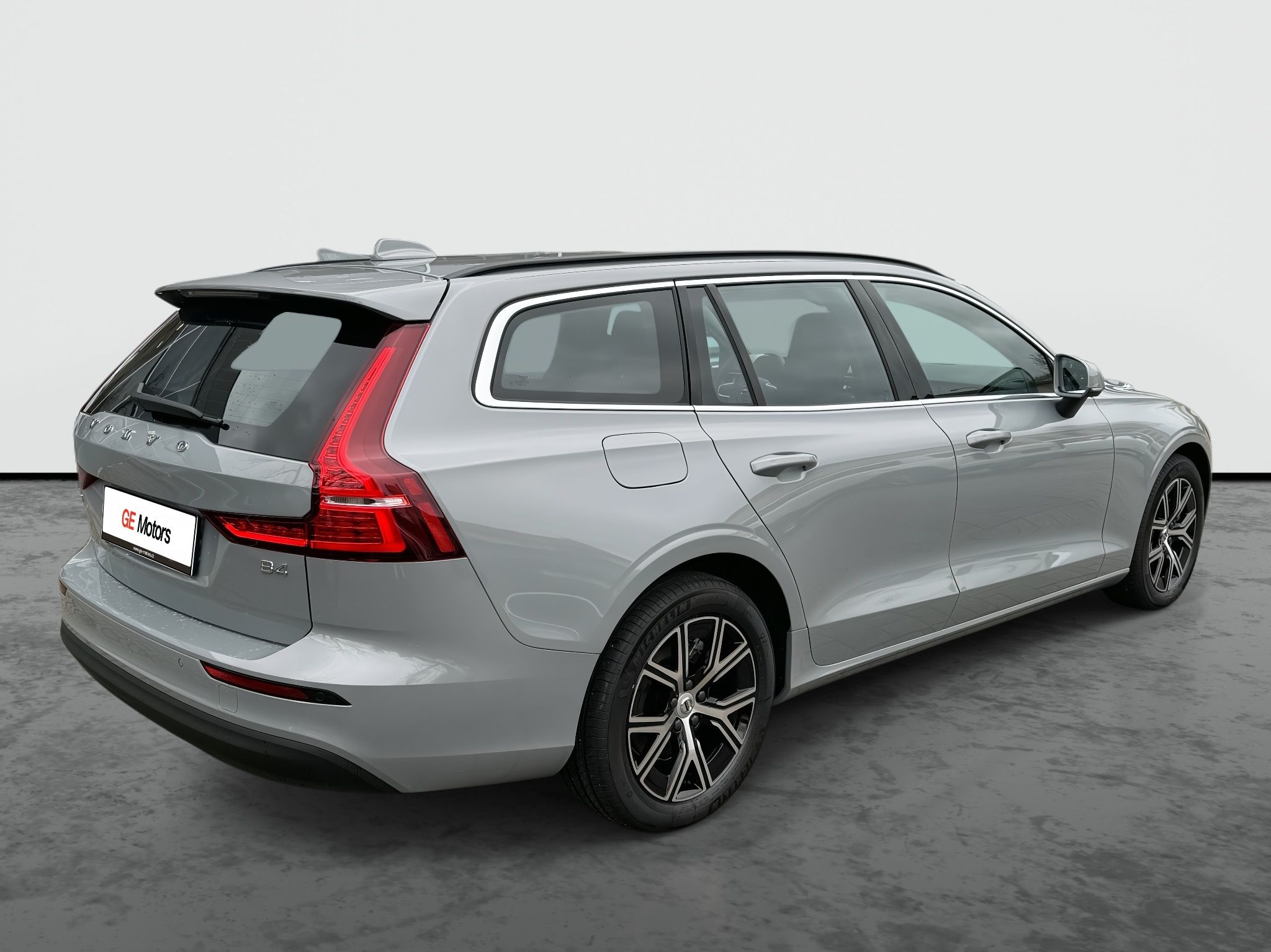 Volvo V60, CORE B4 Mild Hybrid Kam DPH ČR - fotka 4