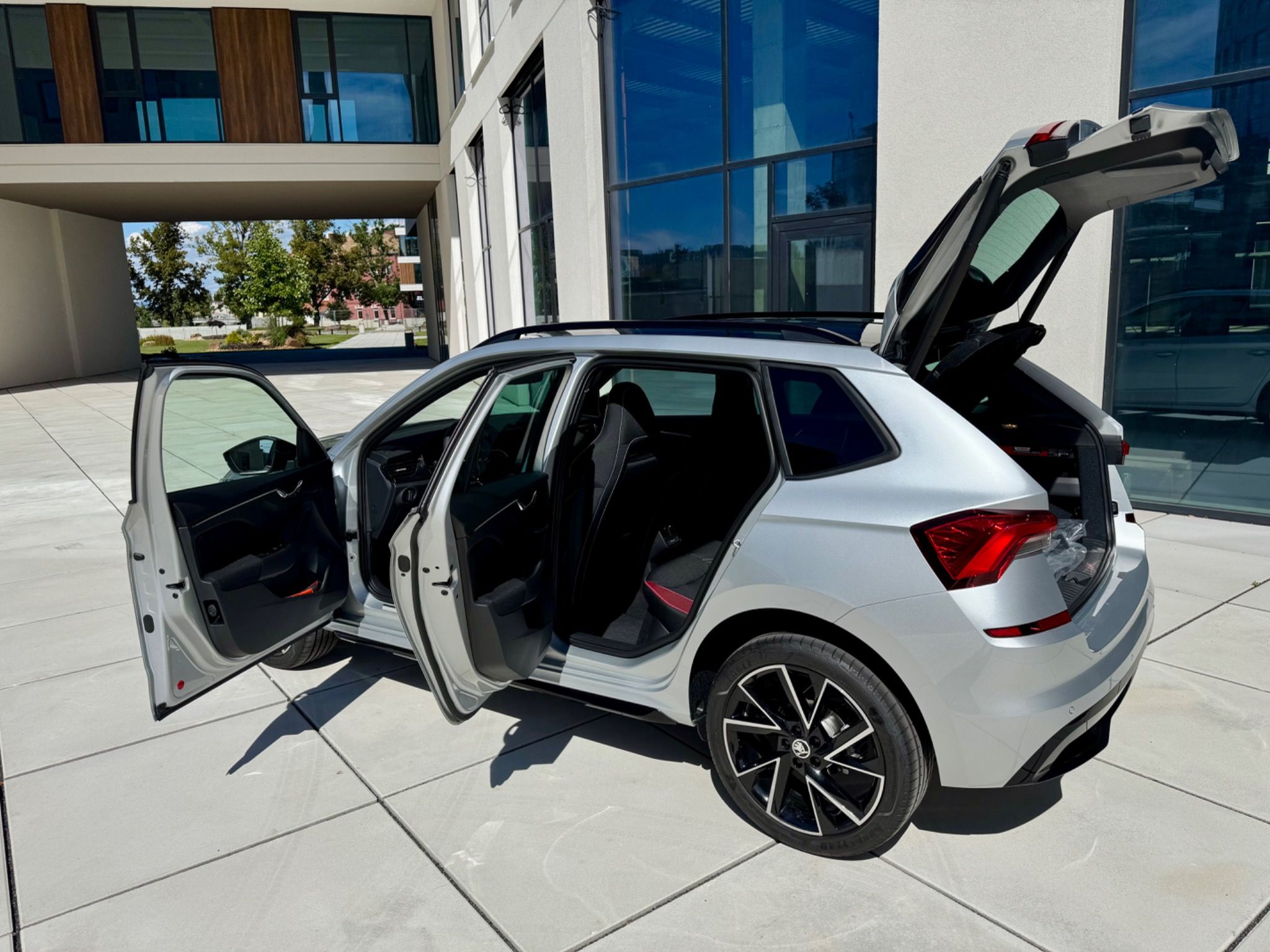 Škoda Kamiq, MONTECARLO 1,5Tsi 7ST DSG/Auto - fotka 6