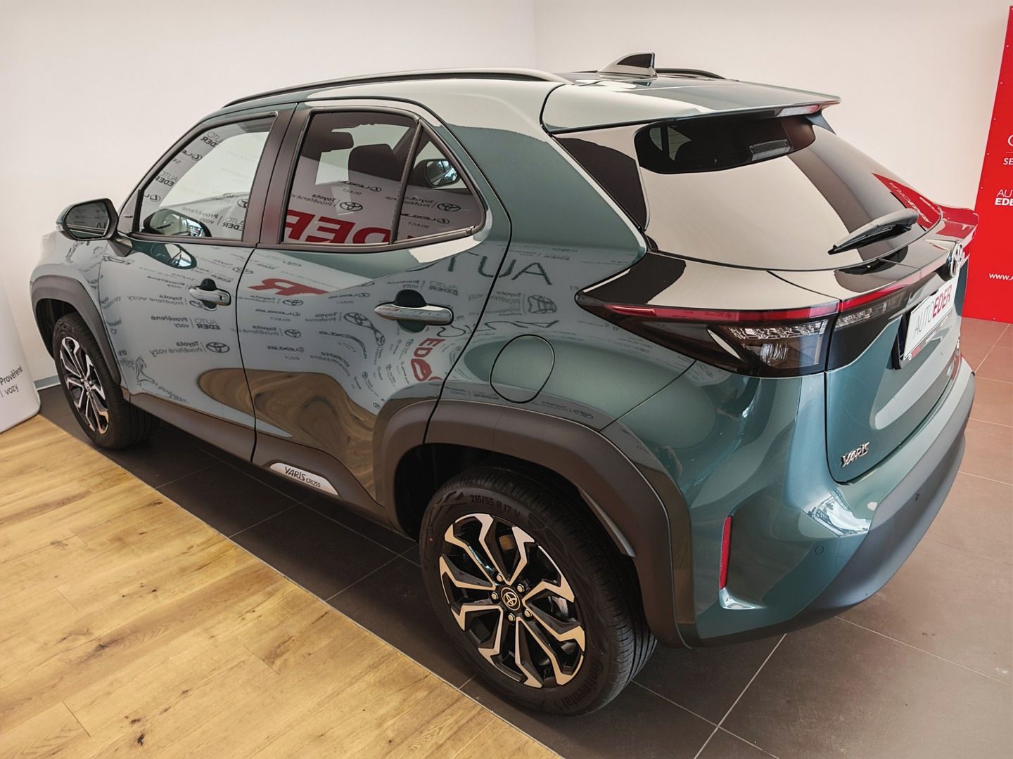 Toyota Yaris Cross, 1.5 Hybrid e-CVT Style 4x4 - fotka 6