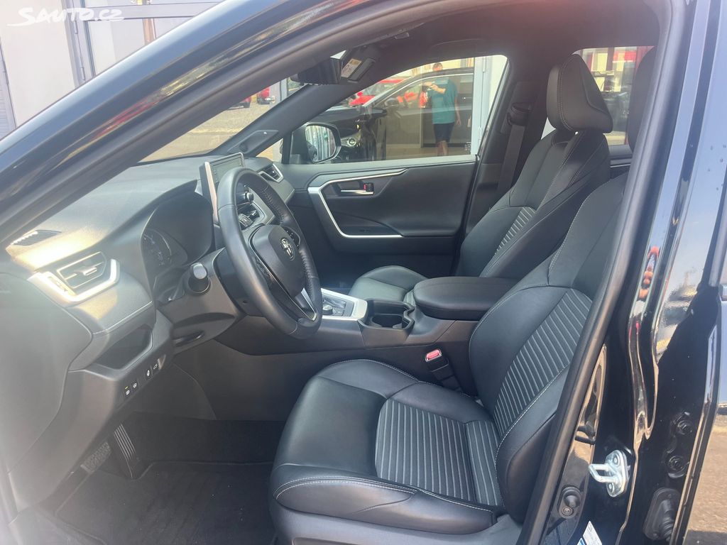 Toyota Rav4, fotka 11