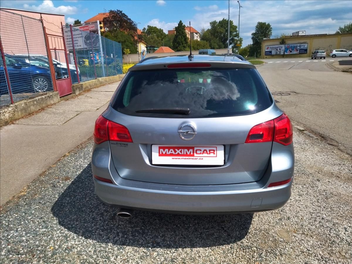 Opel Astra, 1,4 i 16V Sports Tourer - fotka 6