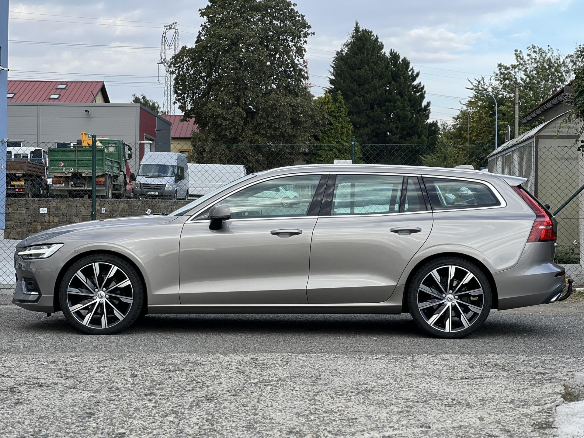 Volvo V60, 2.0 D4 INSCRIPTION AUTOMAT ALU - fotka 4