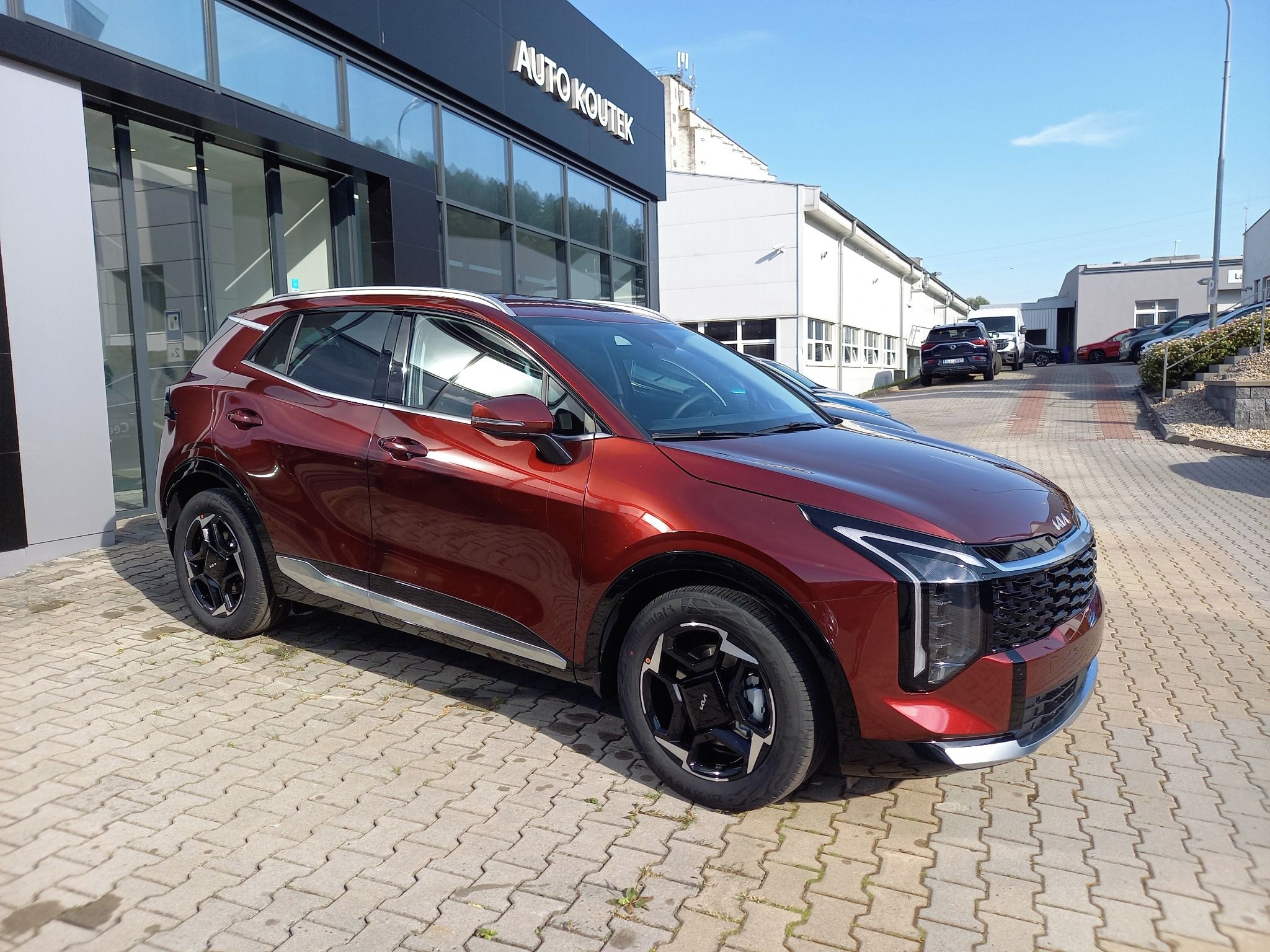 Kia Sportage, 1,6 T-GDi 4x2 7DCT TOP 2026 - fotka 3