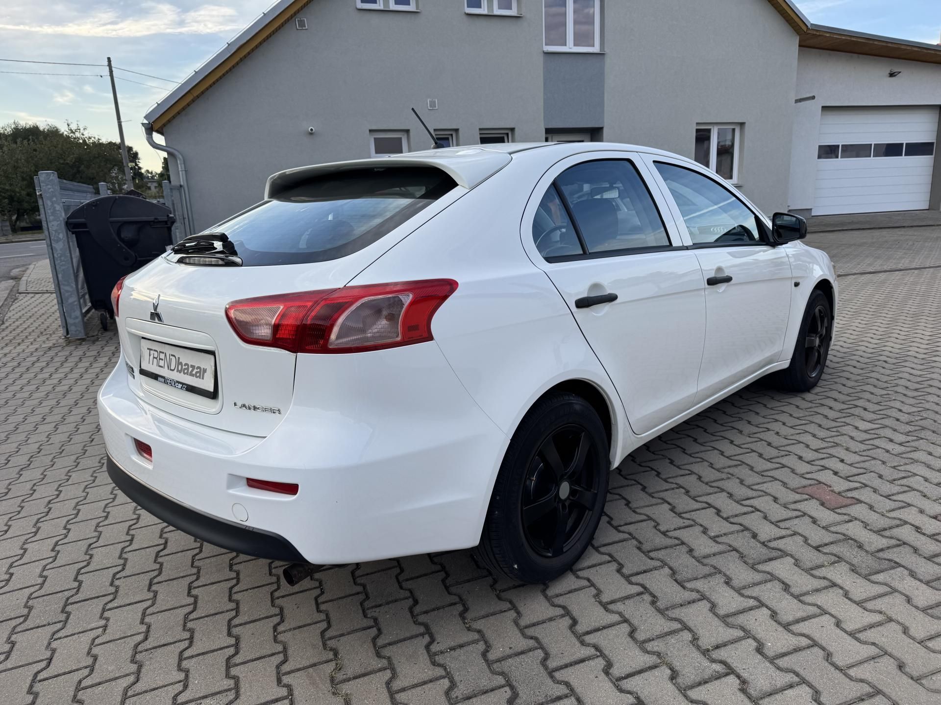Mitsubishi Lancer, 1.6 MIVEC LIFTBACK - fotka 4