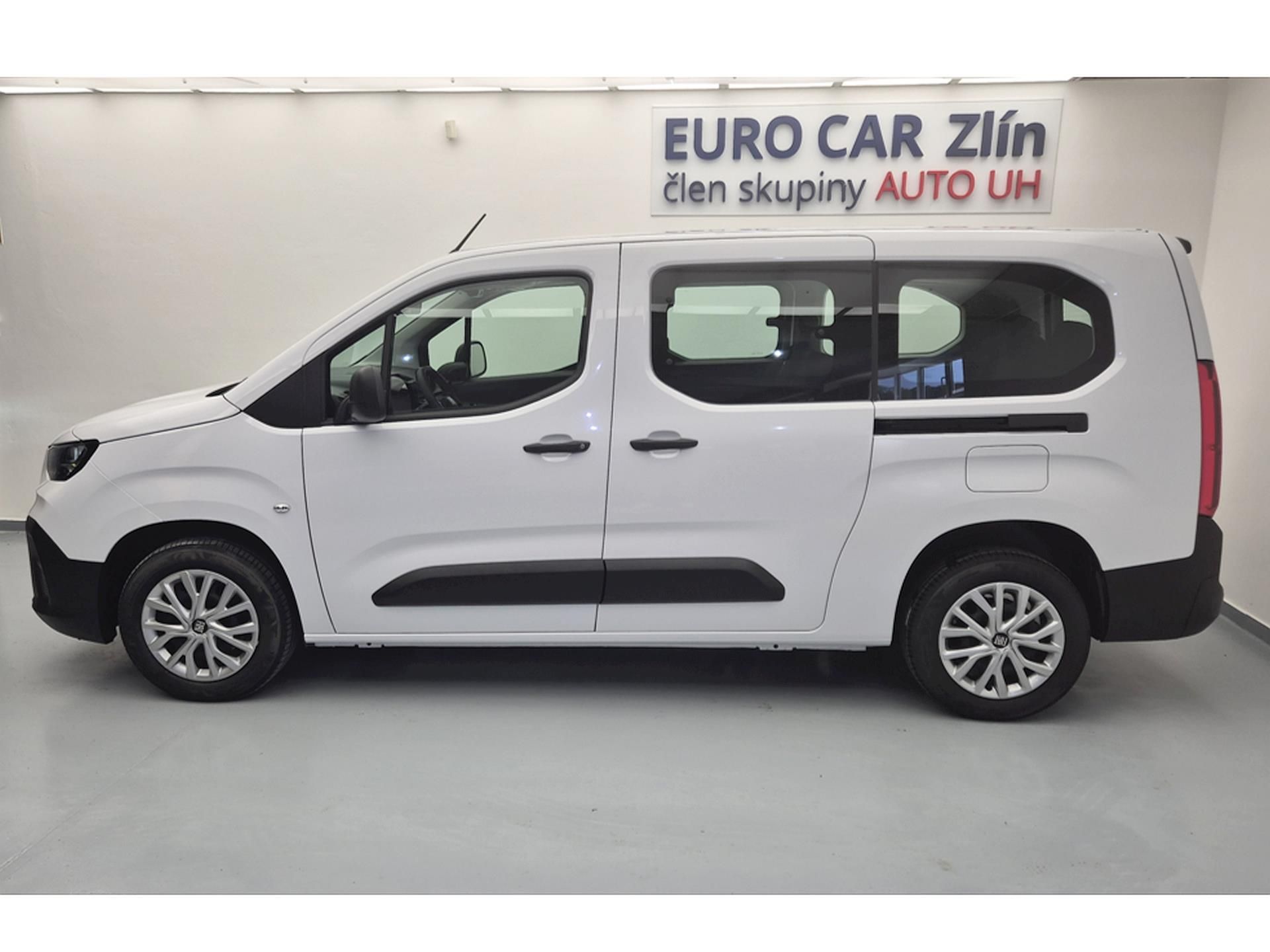 Fiat Dobló, 1.2 Panorama Maxi  Turbo 81 kW - fotka 3