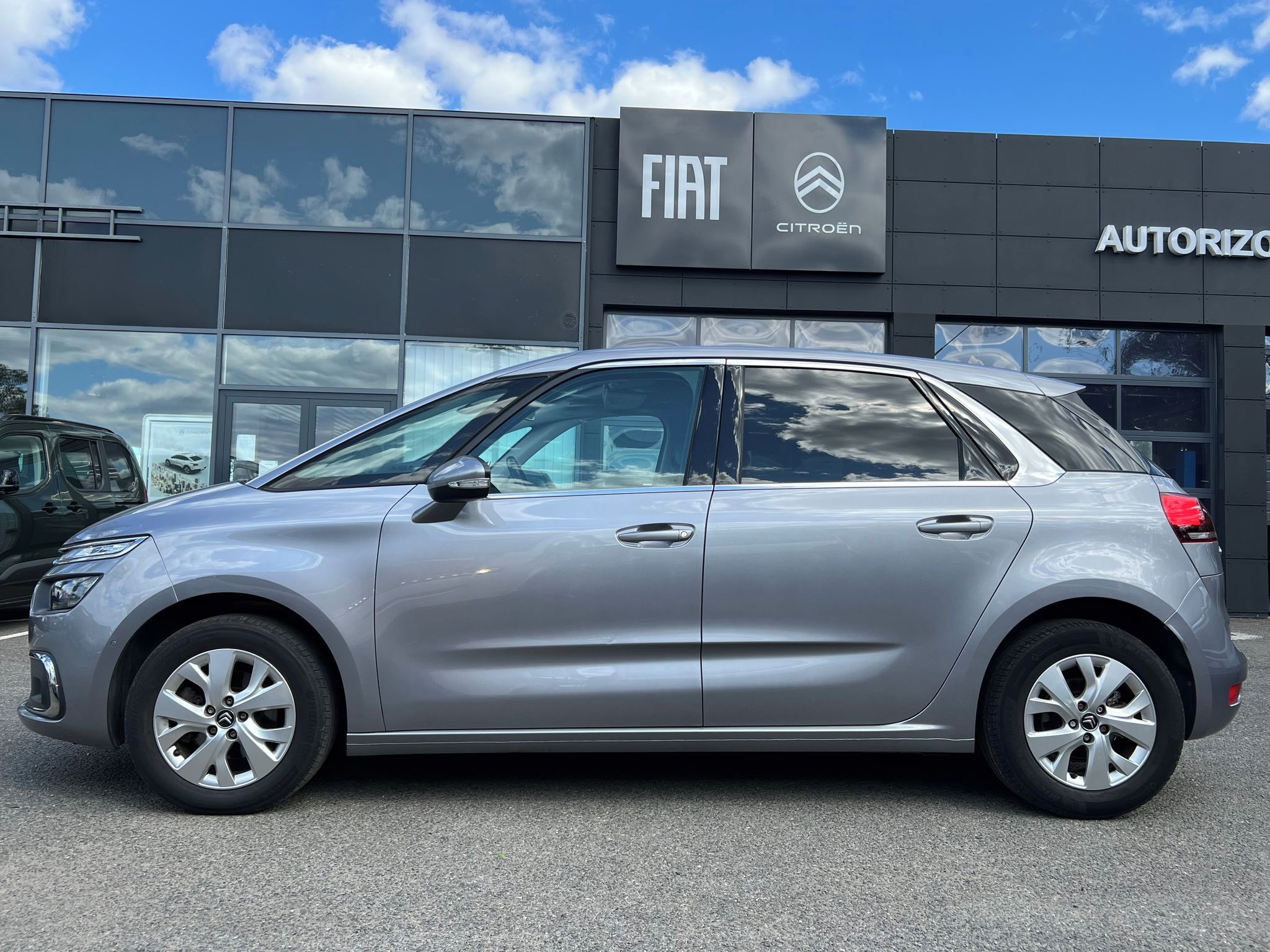 Citroën C4 Picasso, 1.2 130k ZÁRUKA SERVIS KAMERA - fotka 4