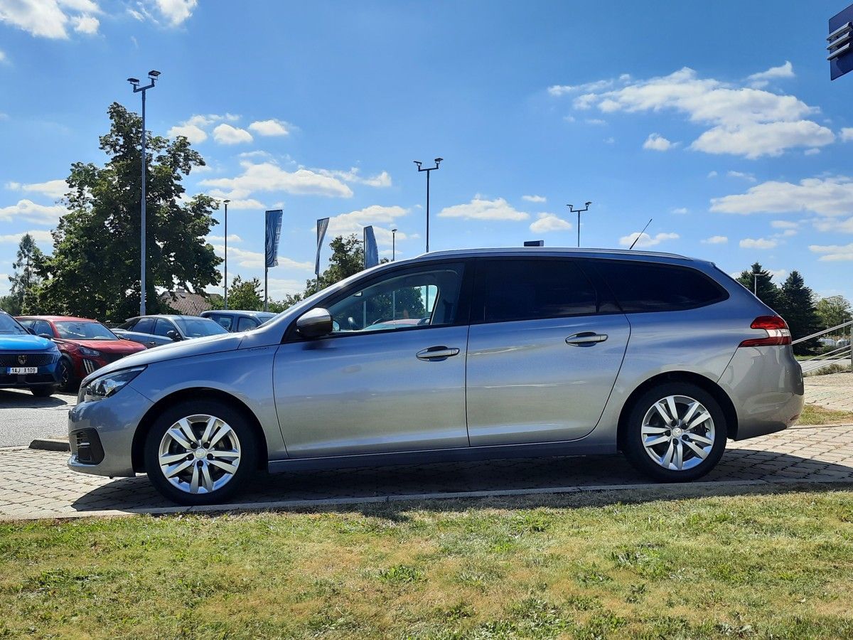 Peugeot 308, SW ACTIVE 1,5 BHDi EAT8 - fotka 4