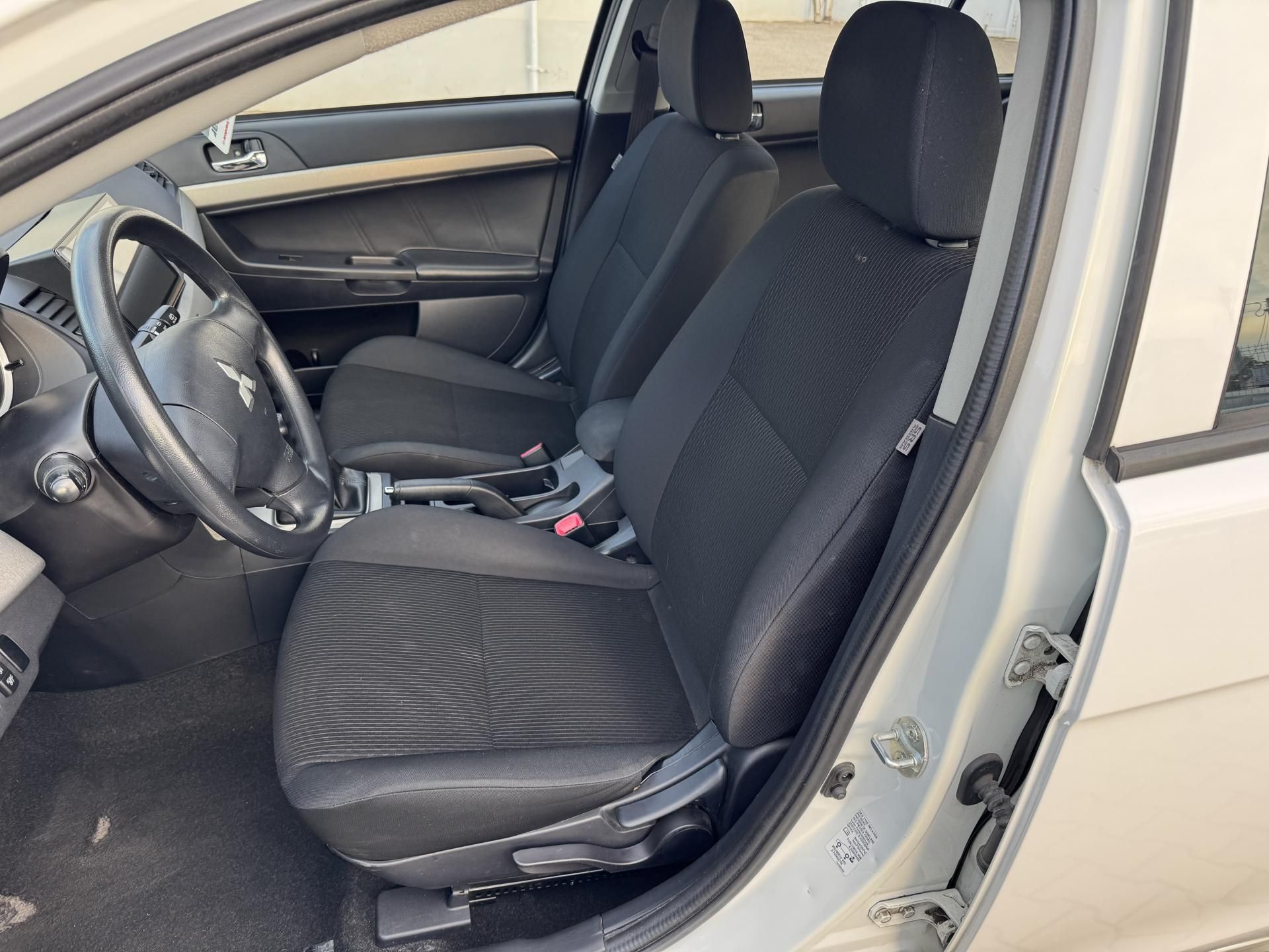 Mitsubishi Lancer, 1.6 MIVEC LIFTBACK - fotka 6