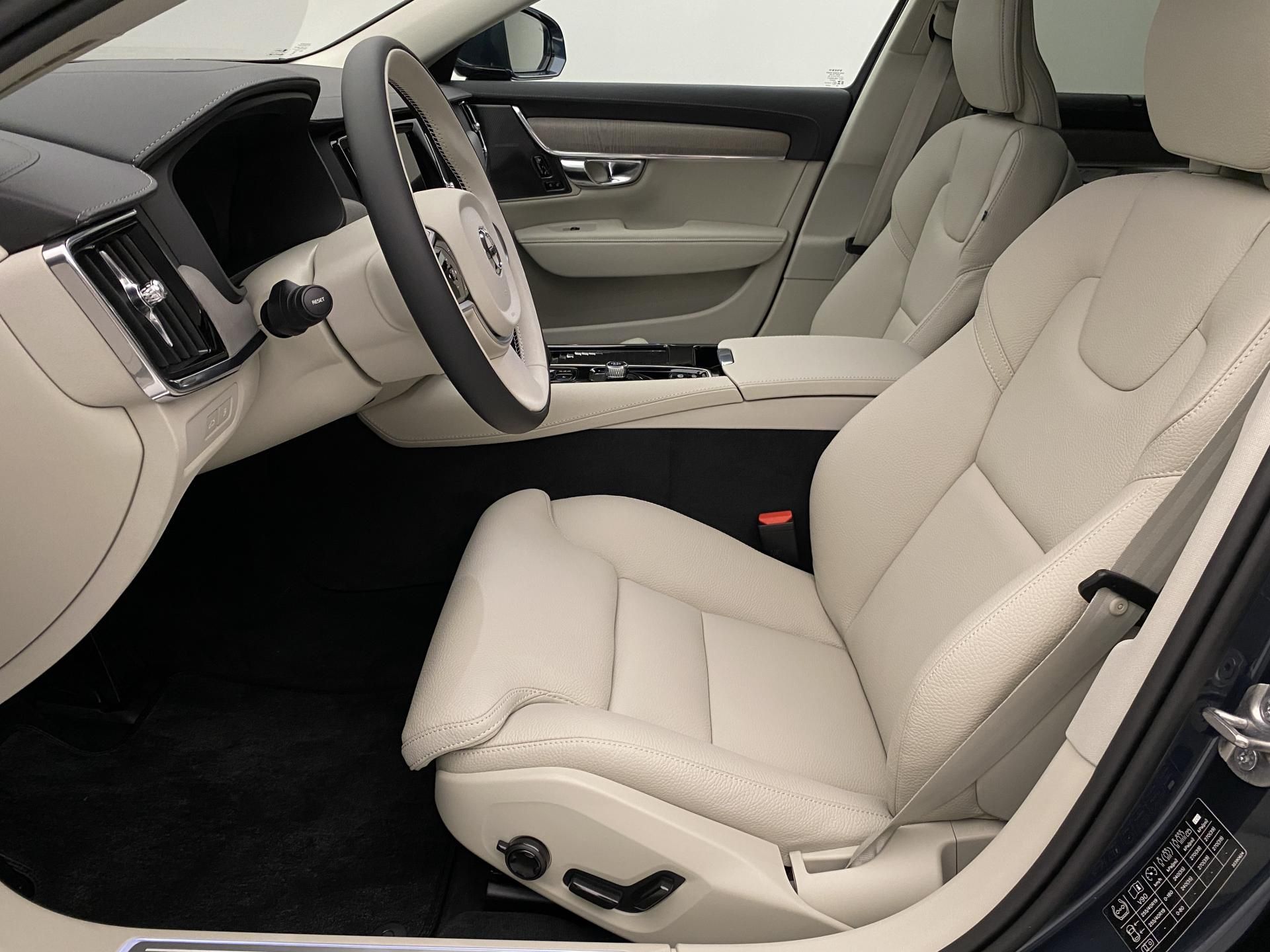 Volvo V90, T6 AWD Plug-in BRIGHT PLUS - fotka 3