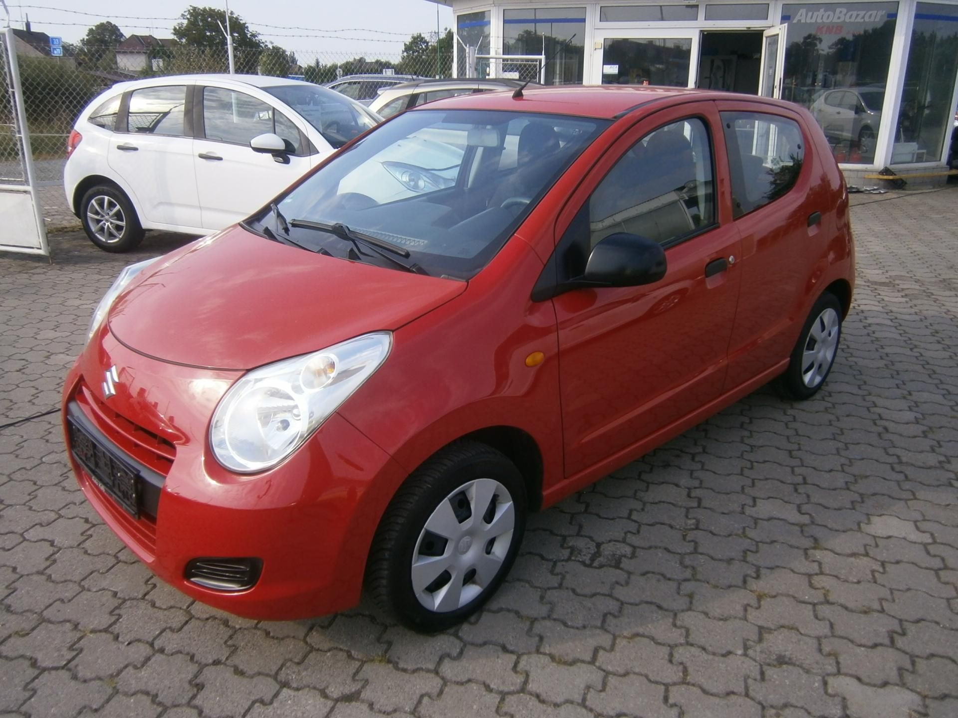 Suzuki Alto, 1.0i 50kw,1.maj.serviska - fotka 3