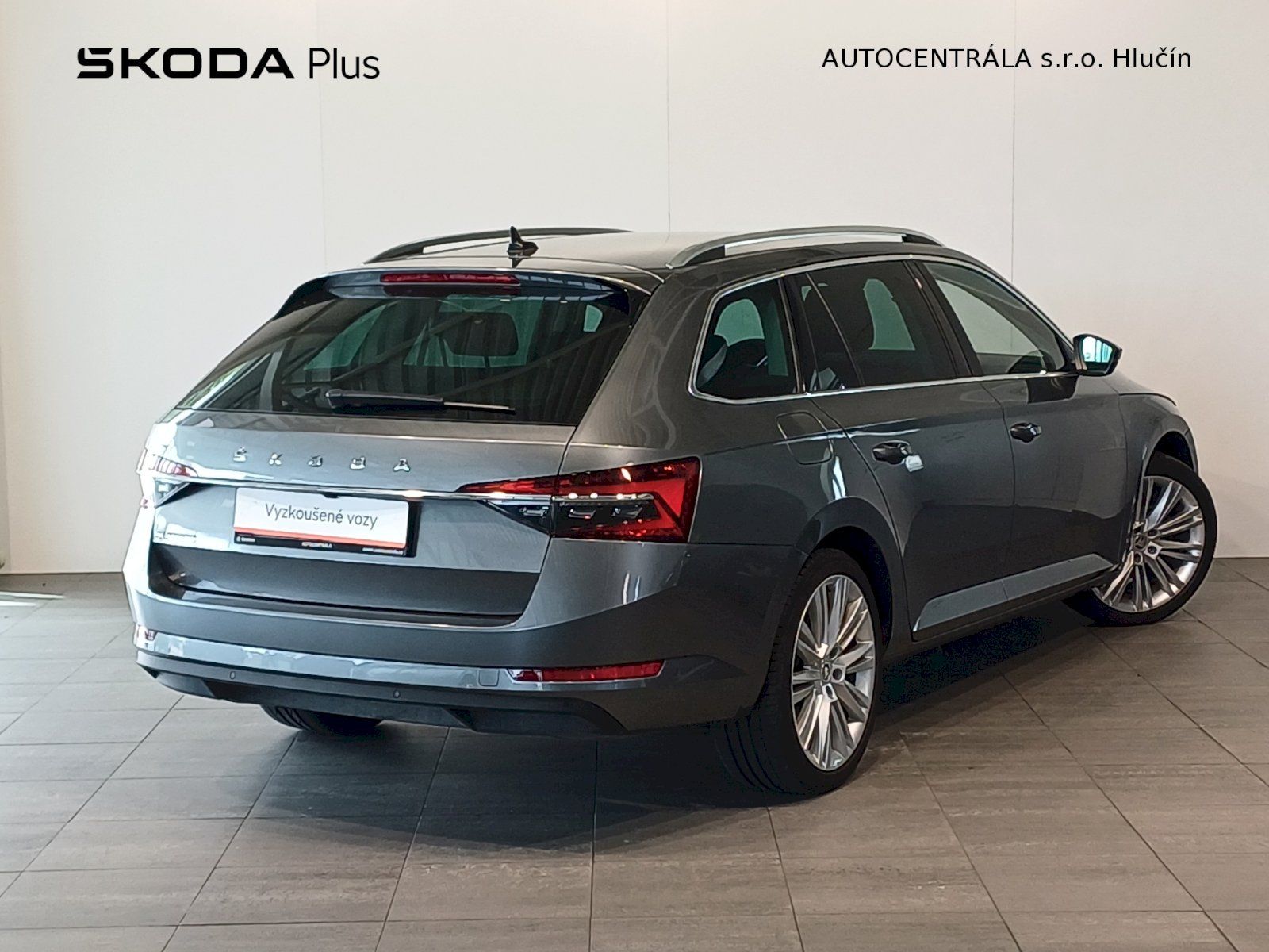 Škoda Superb, Combi Style Plus DSG TD 2,0 / - fotka 2