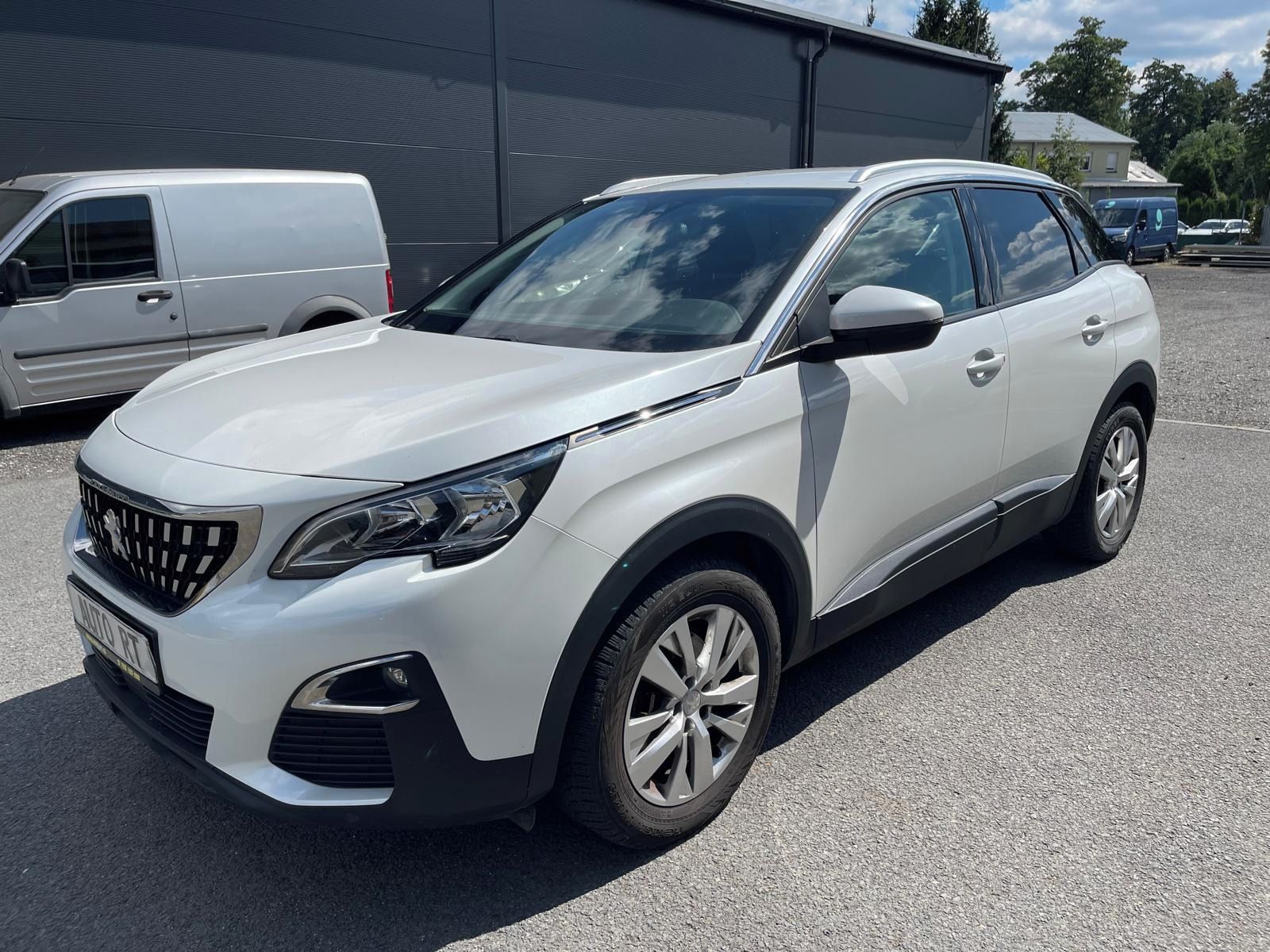 Peugeot 3008, 1.6 HDI, 88 kw - fotka 3