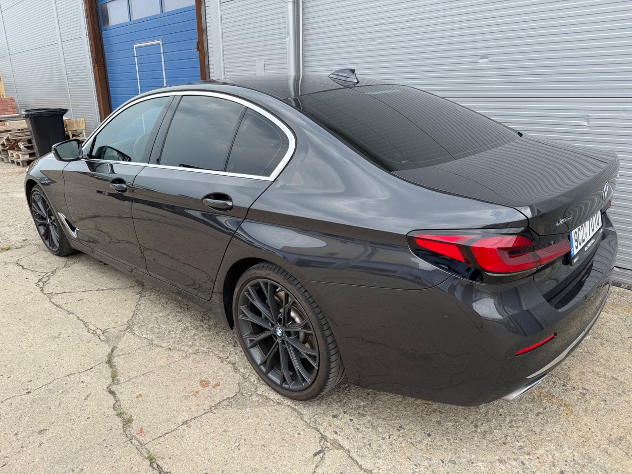BMW Řada 5, BMW 530 XDrive - fotka 3