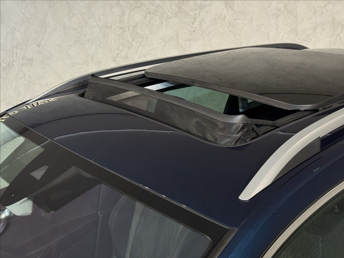 Škoda Karoq, 2,0 TDi  Style Virtual Assist - fotka 6