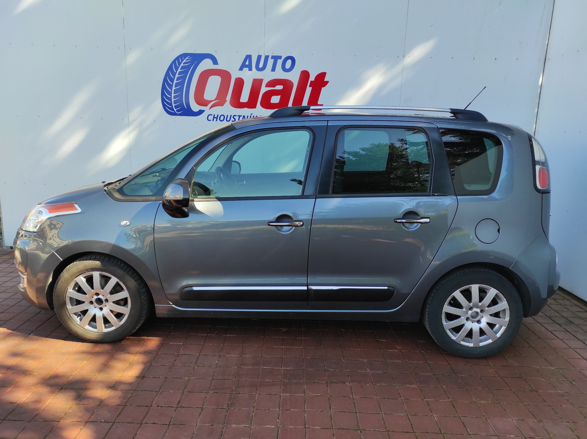 Citroën C3 Picasso, 1.6 HDi EXCLUSIVE, SERVISKA - fotka 2
