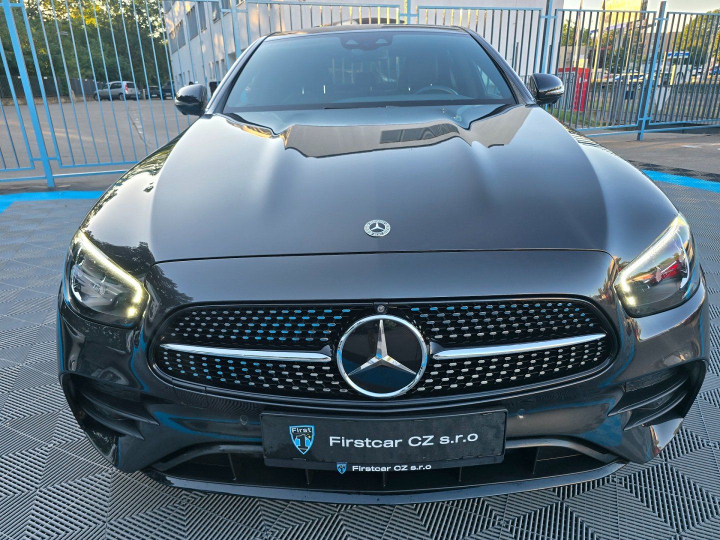 Mercedes-Benz Třídy E, 220d/147KW/2022/AMG/360°/2.MAJ - fotka 2