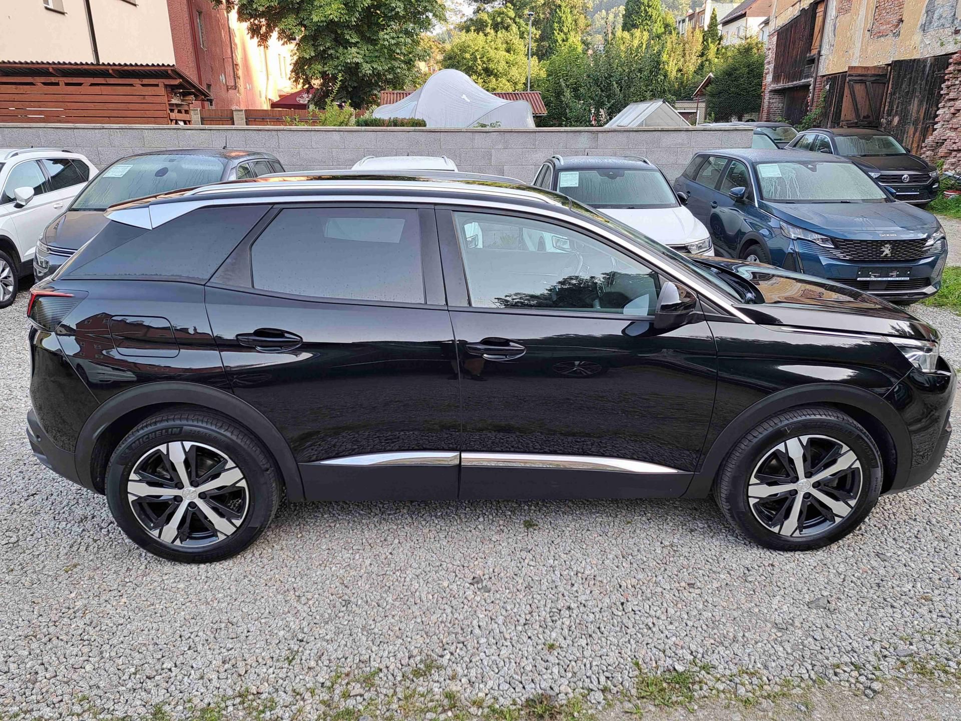 Peugeot 3008, 1,2PT EAT8 ALLURE LED ALU NAVI - fotka 3