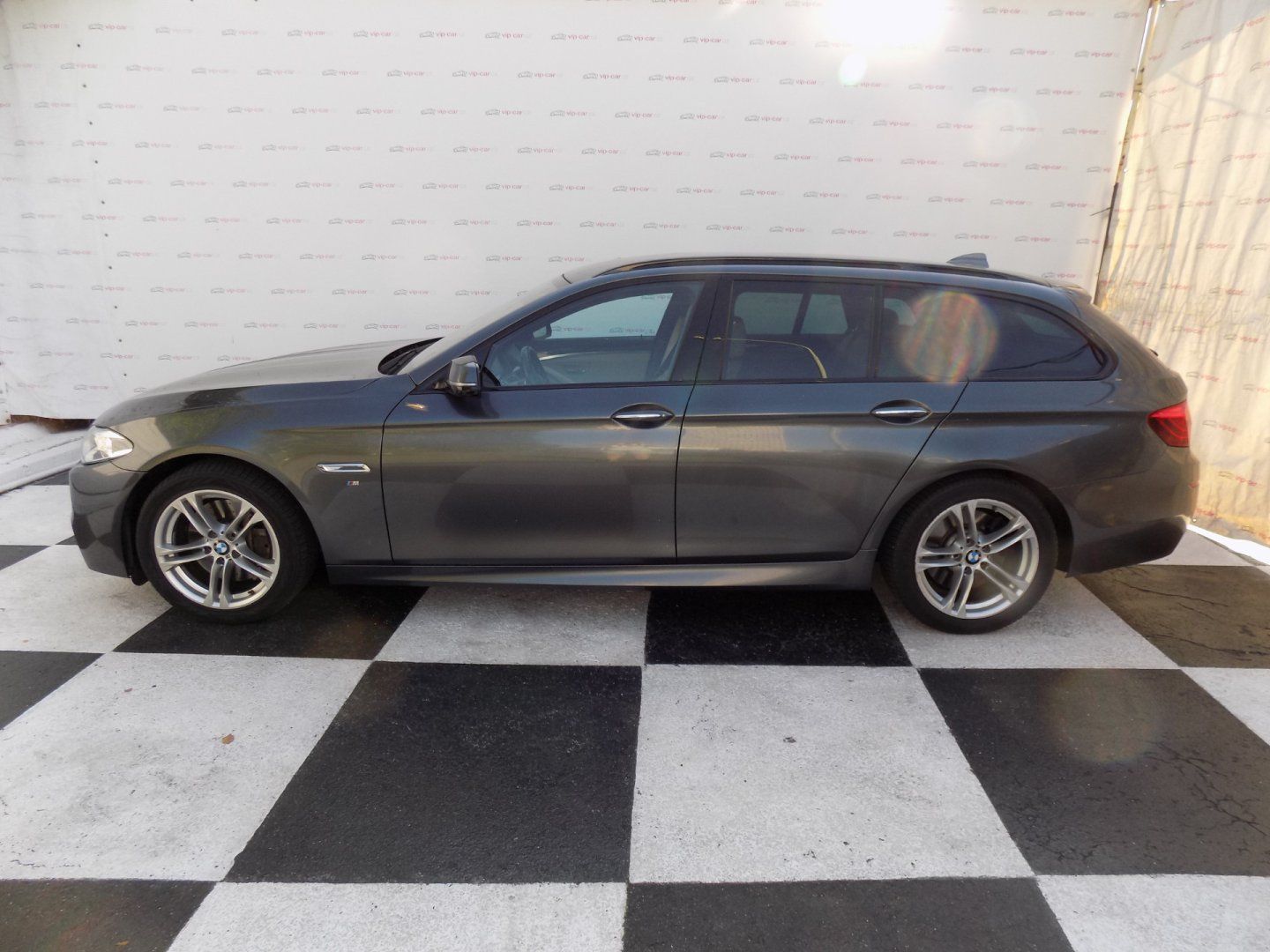 BMW Řada 5, 530d/xDrive/M-Sport/LED/ - fotka 2
