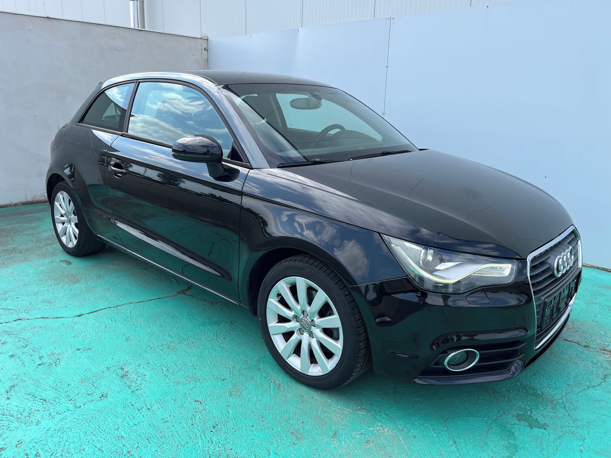 Audi A1, 1.4 Klima, Výhřevy, Senzory