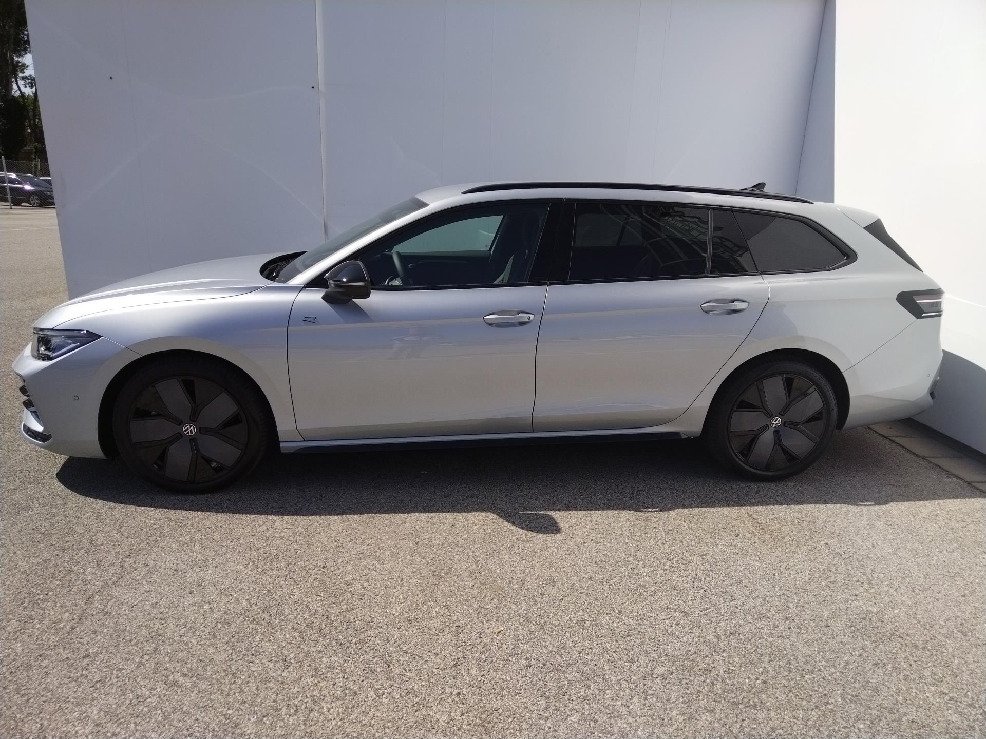 Volkswagen Passat, Passat R-Line 2,0 TSI 150 kW - fotka 3