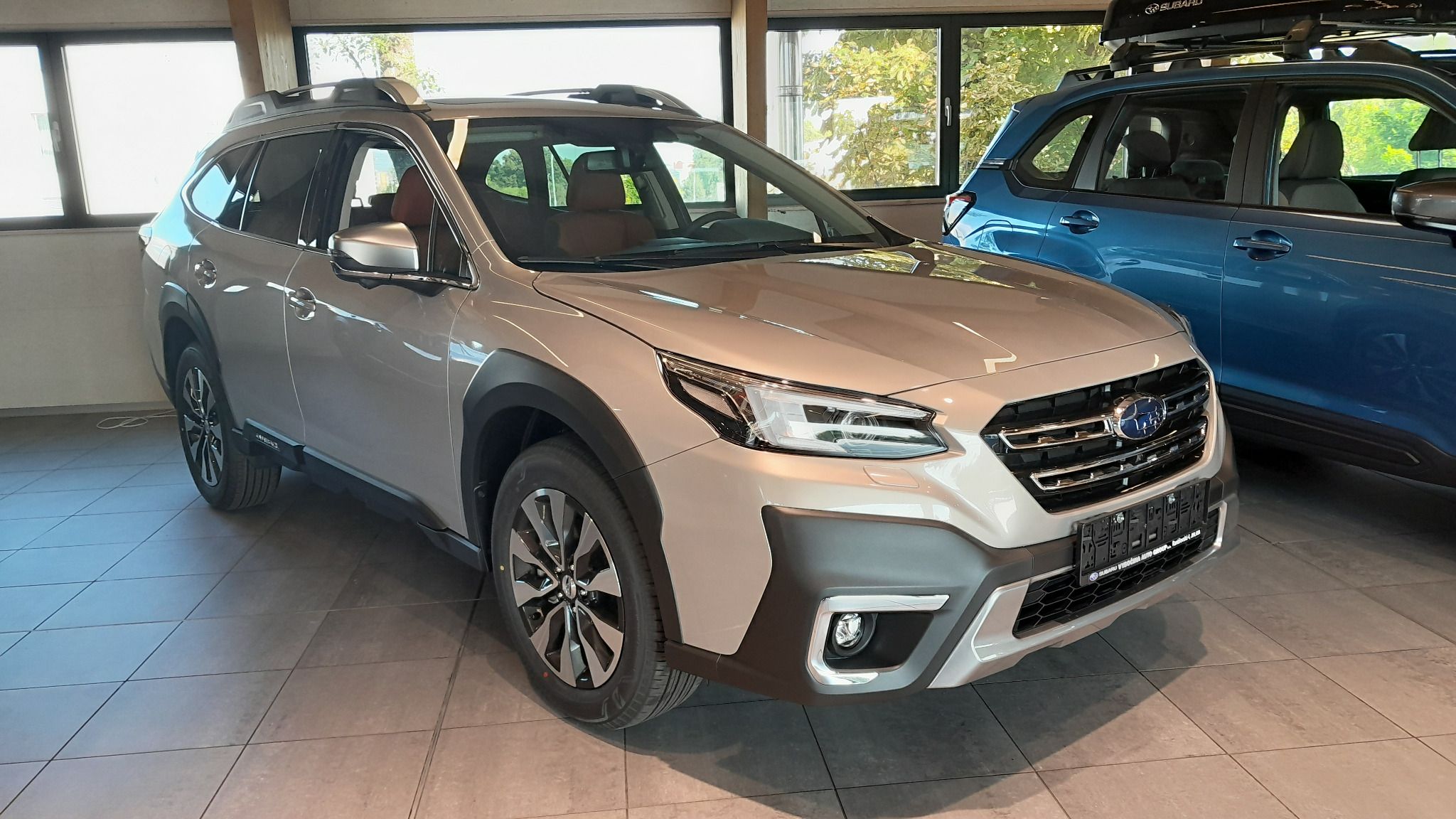 Subaru Outback, 2.5i Touring MY25,5 - fotka 2