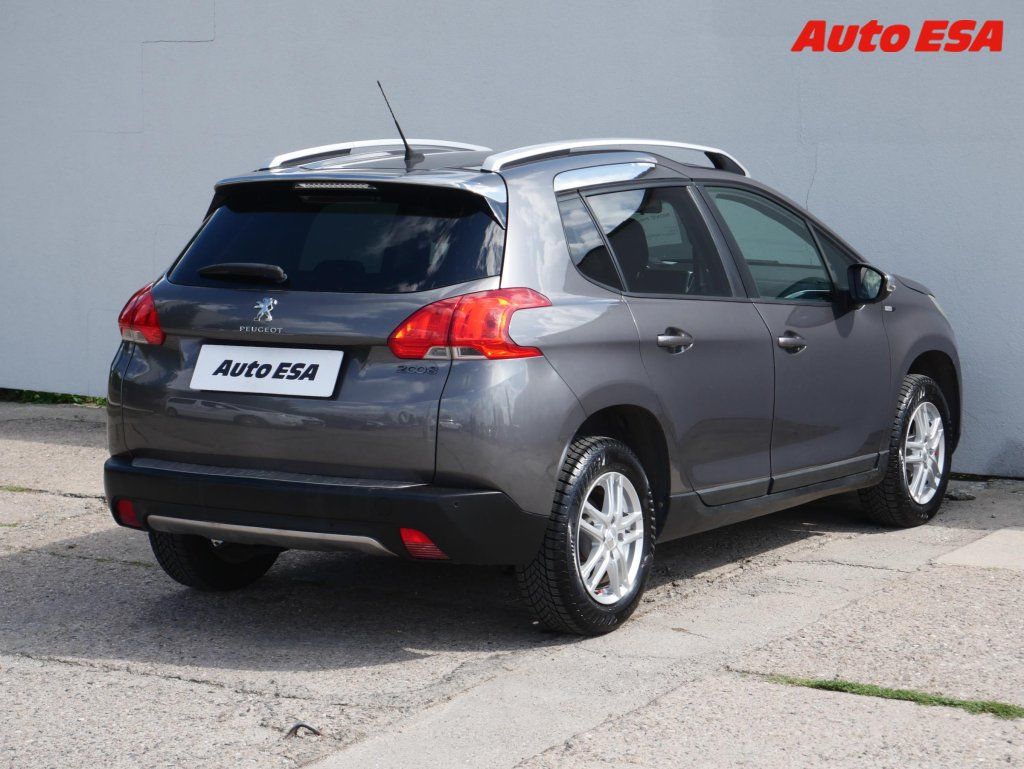 Peugeot 2008, 1.2i,AC,temp - fotka 6