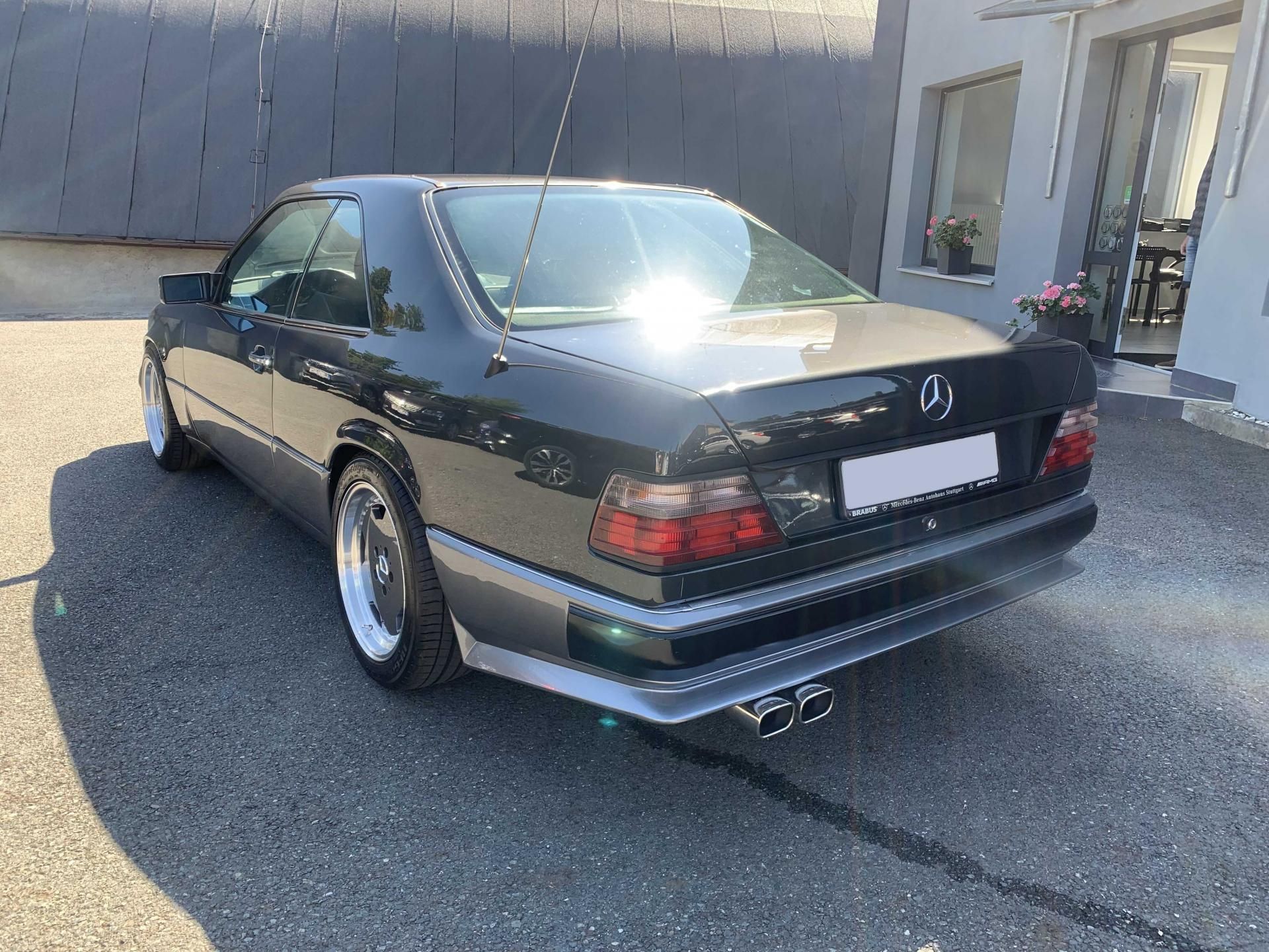 Mercedes-Benz 124, 300 TURBODIESEL OM603 - fotka 3
