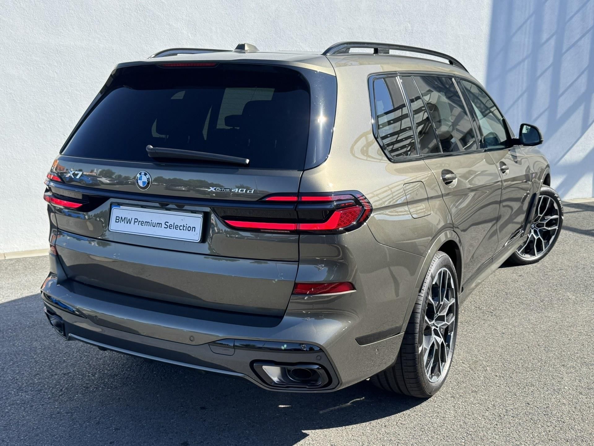 BMW X7, X7 xDrive40d - fotka 2