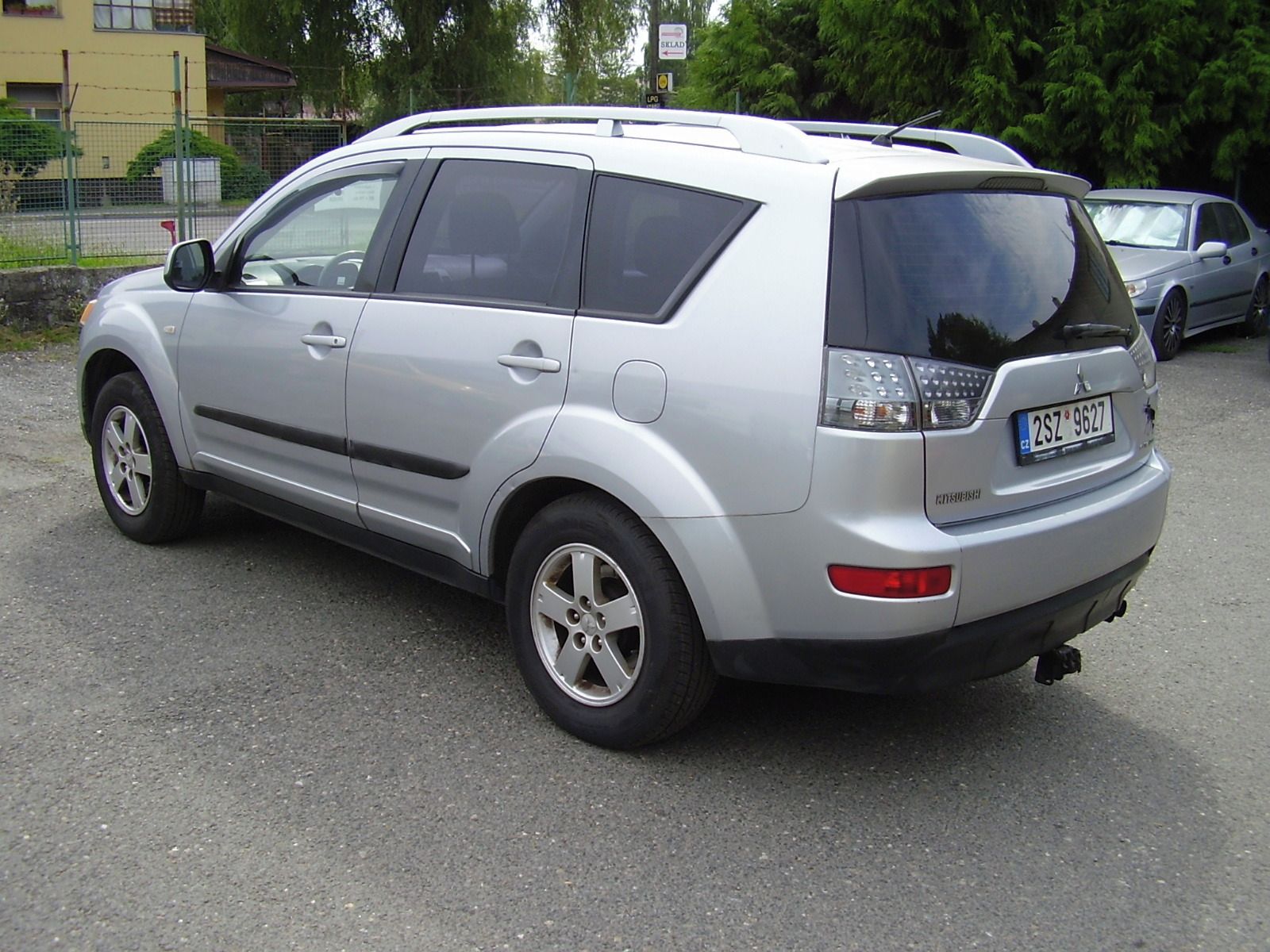 Mitsubishi Outlander, 2.0 DI-D, motor VW BSY, 103kw - fotka 3