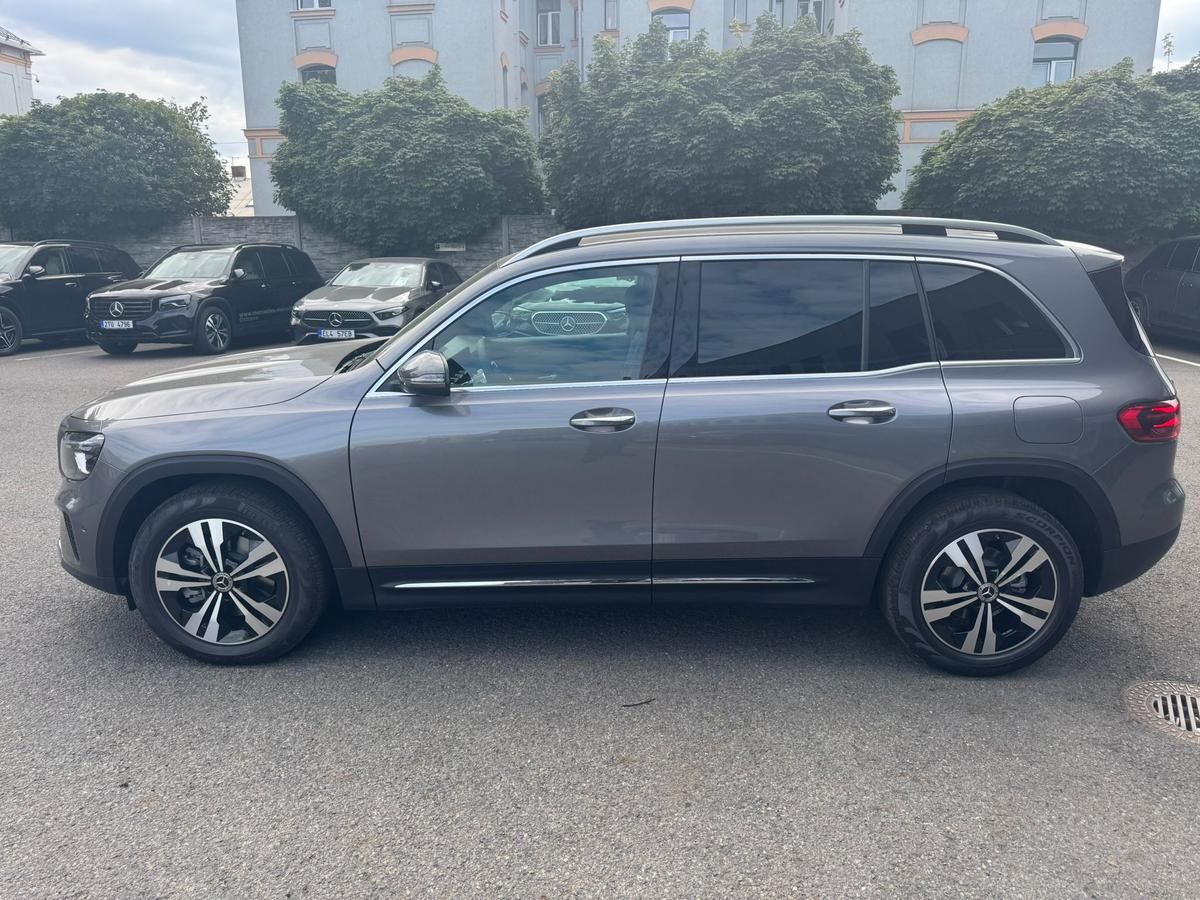 Mercedes-Benz GLB, 200 d 4MATIC - fotka 4