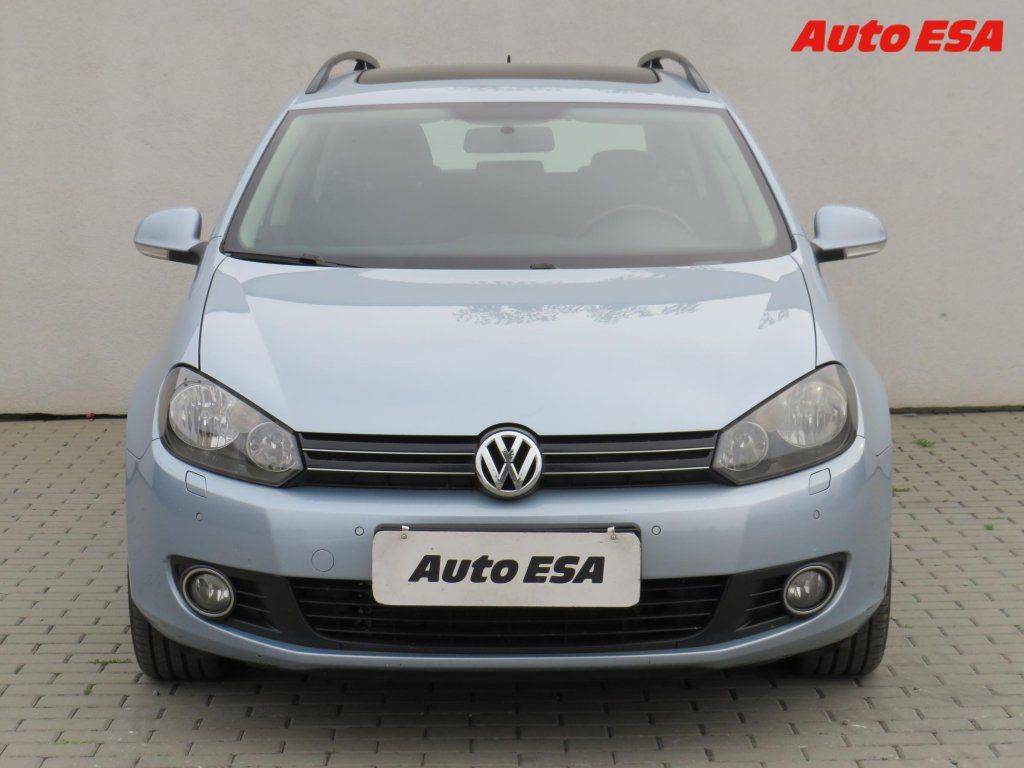Volkswagen Golf, 1.6 TDi,Panor,výhřev sed - fotka 2