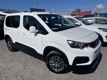 1.5 Hdi 96 kW NEHAV-Allure ČR!