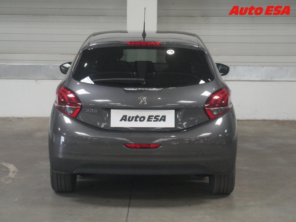Peugeot 208, 1.2 PT,Allure,navi - fotka 5