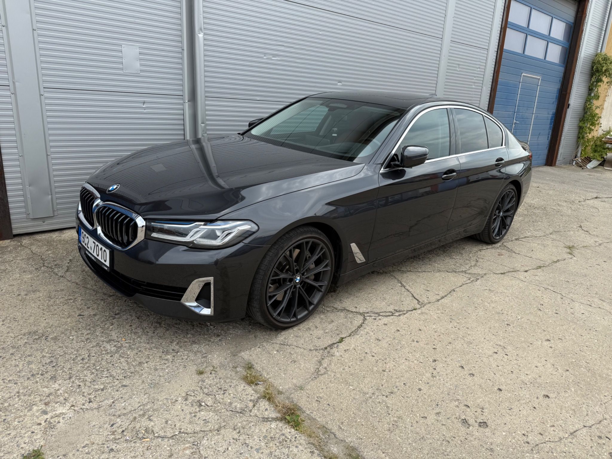BMW Řada 5, BMW 530 XDrive - fotka 2