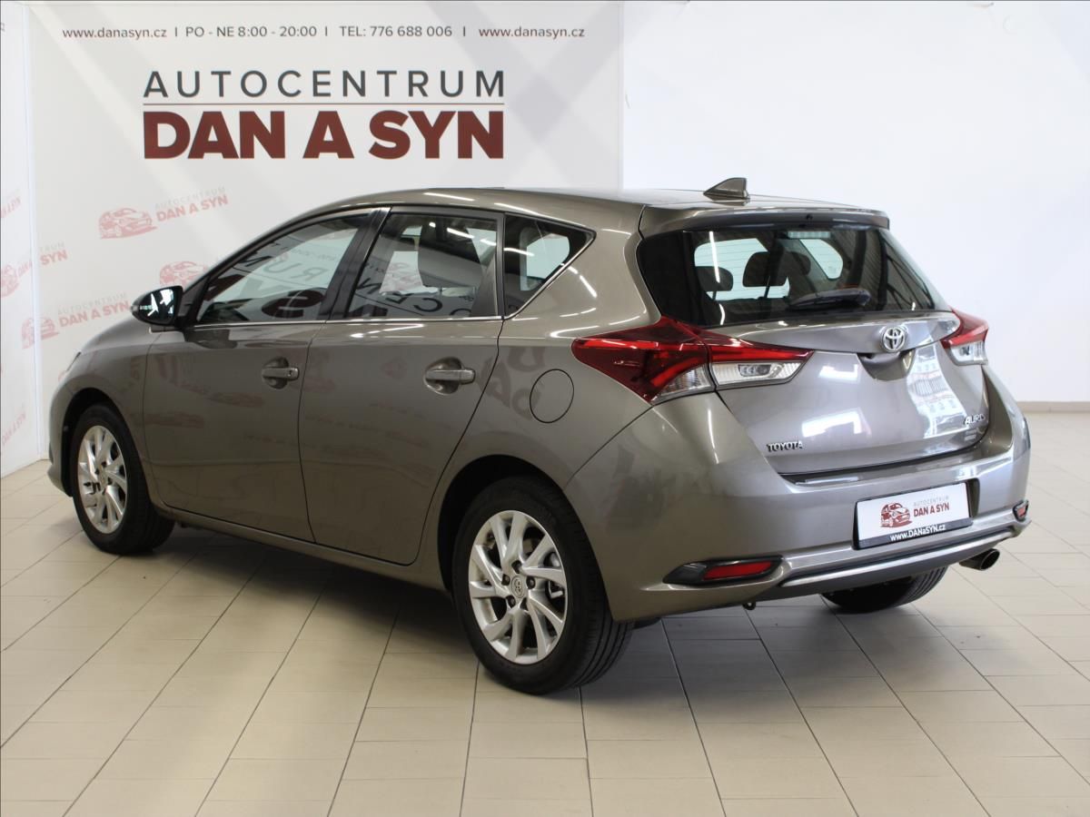 Toyota Auris, 1,2 Turbo NAVI AUT. KLIMA - fotka 6