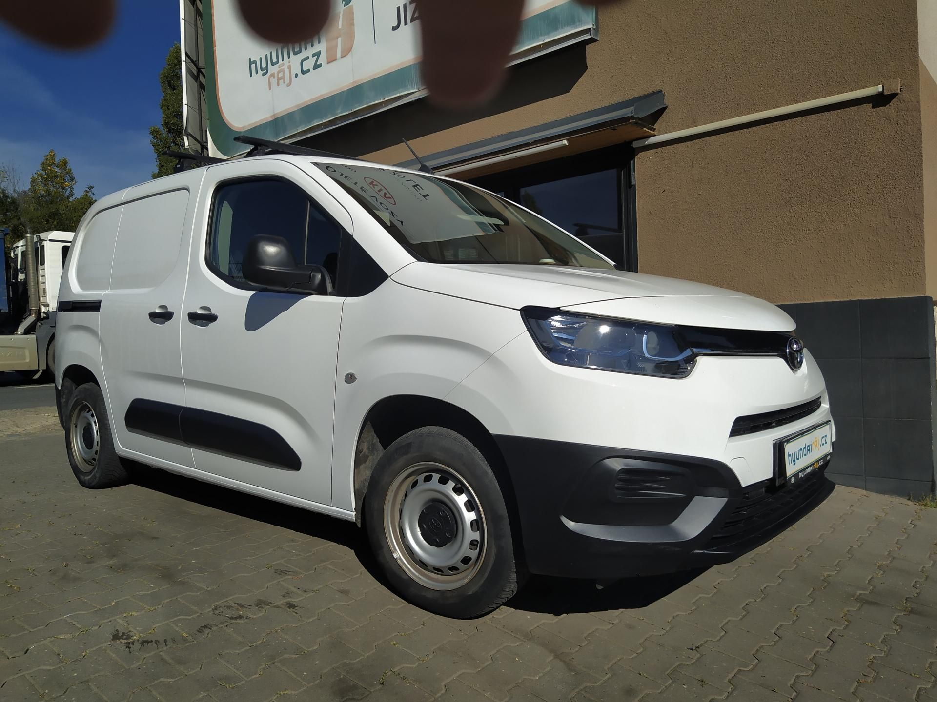 Toyota Proace, 1.5-75kw-MOD.INTERIÉR - fotka 2