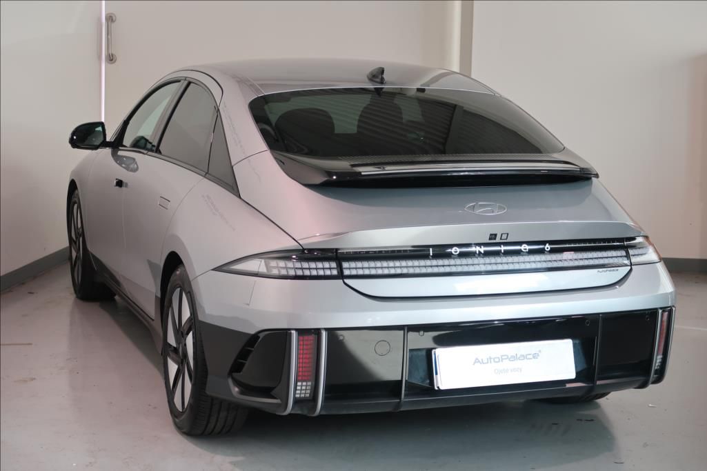 Hyundai Ioniq 6, POWER 77 kWh 239kW Style - fotka 6