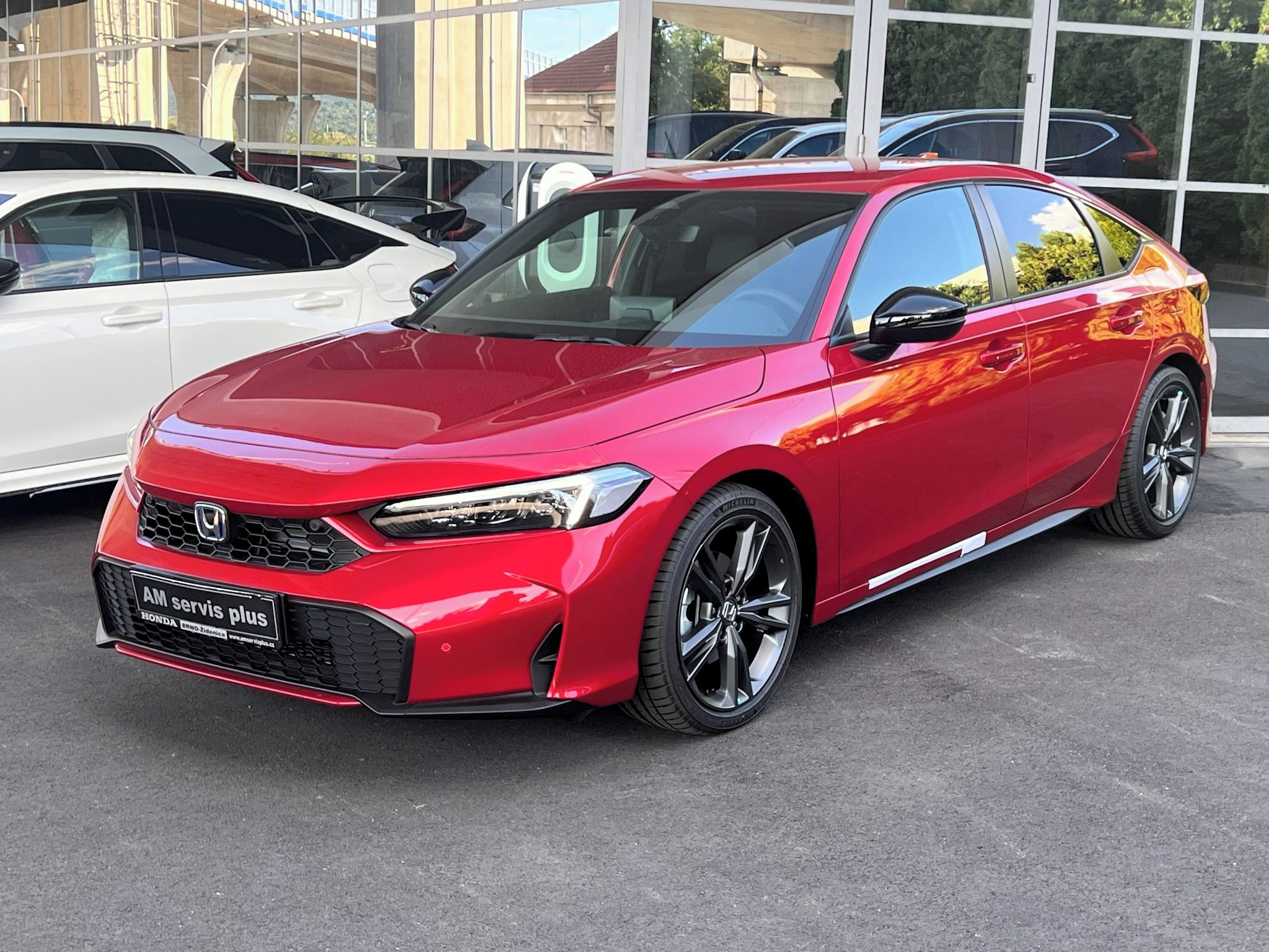 Honda Civic, 2.0e:HEV Sport - fotka 6