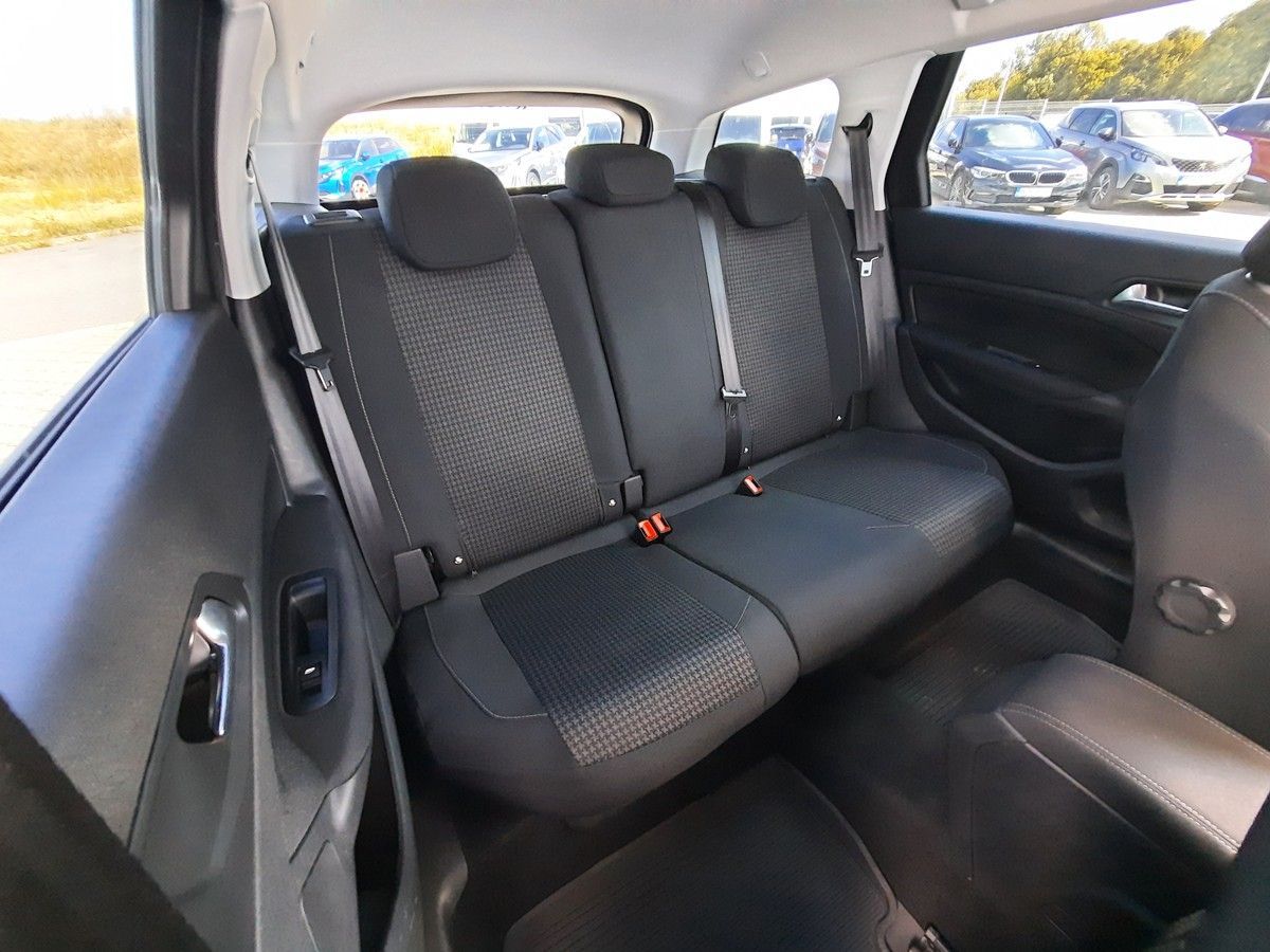 Peugeot 308, SW ACTIVE 1,5 BHDi EAT8 - fotka 5