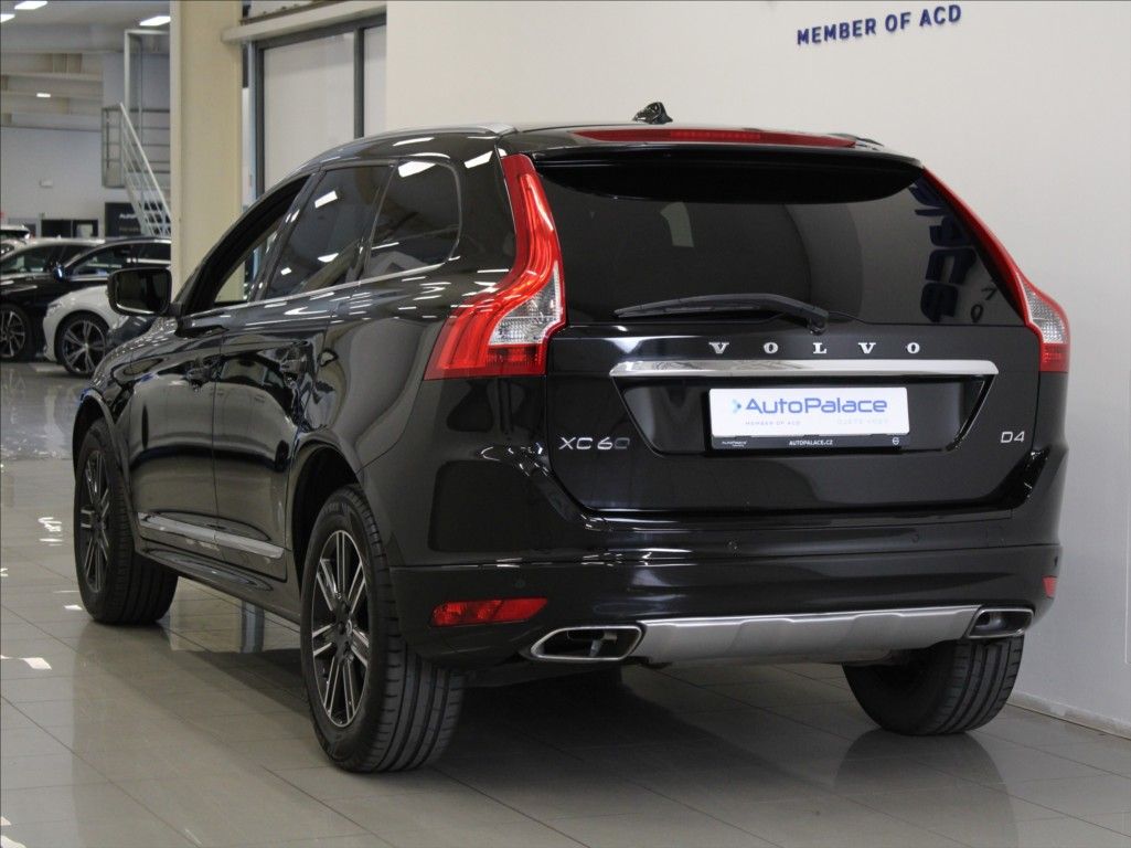 Volvo XC60, 2,0 D4 AT Summum Akční CENA! - fotka 3