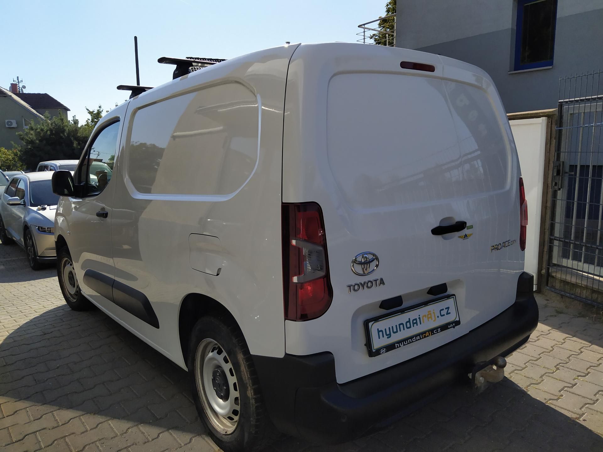 Toyota Proace, 1.5-75kw-MOD.INTERIÉR - fotka 5