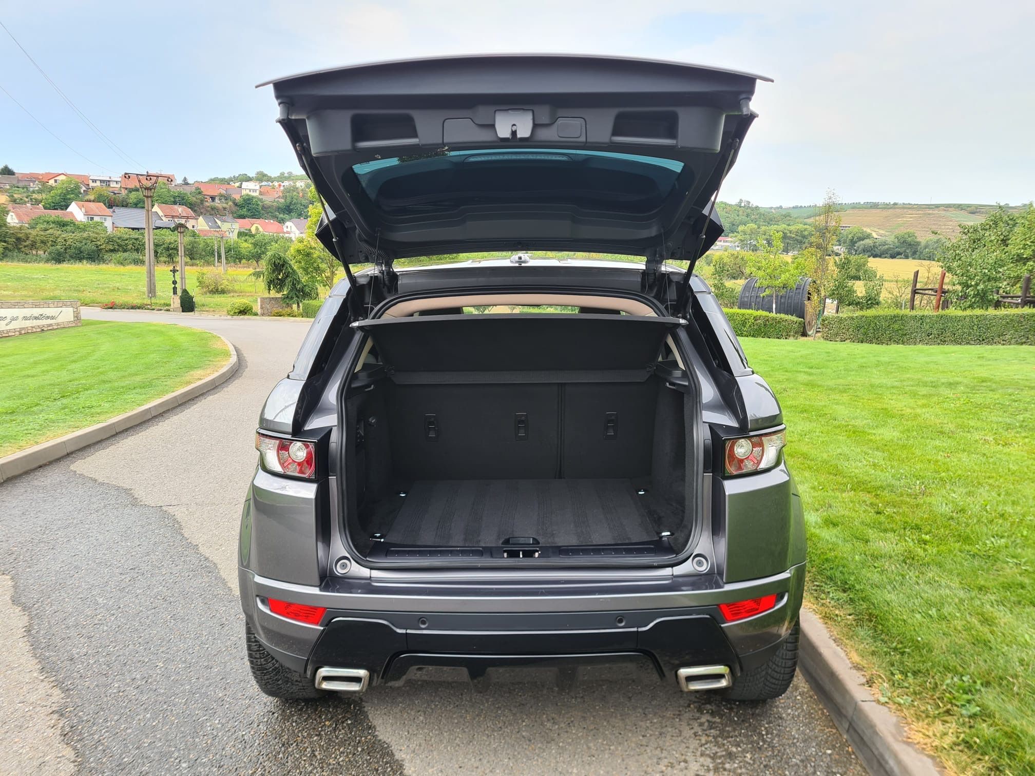 Land Rover Range Rover Evoque, 2.2 TD4 110kW 9 automat - fotka 6