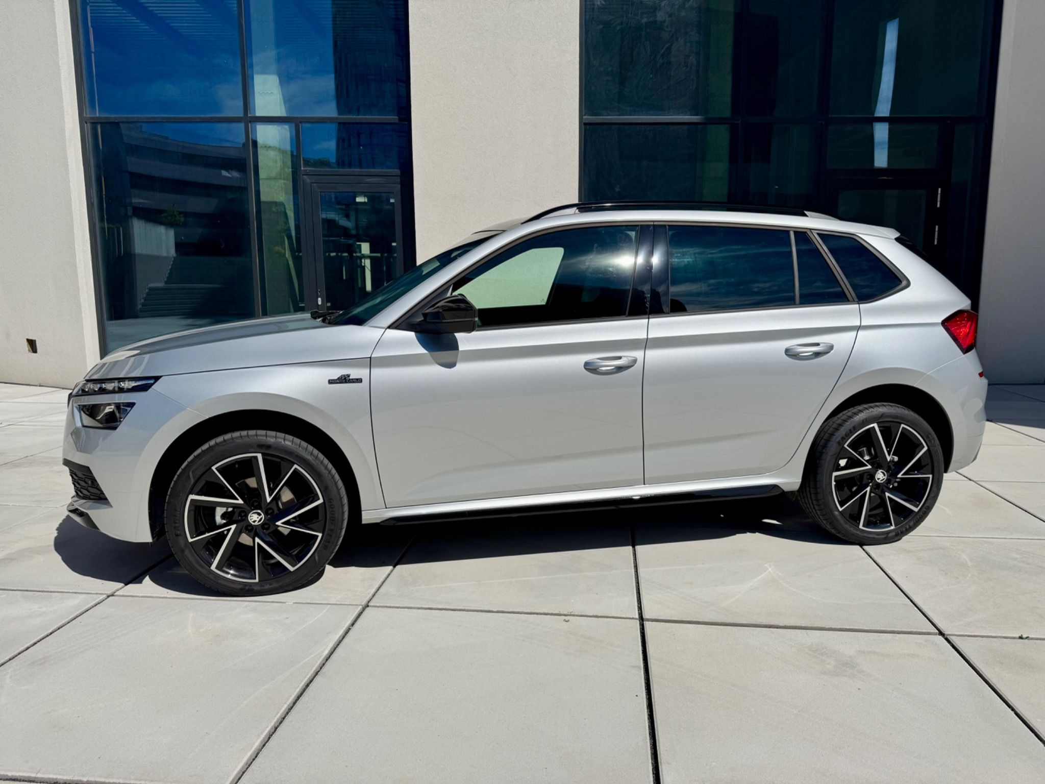 Škoda Kamiq, MONTECARLO 1,5Tsi 7ST DSG/Auto - fotka 2