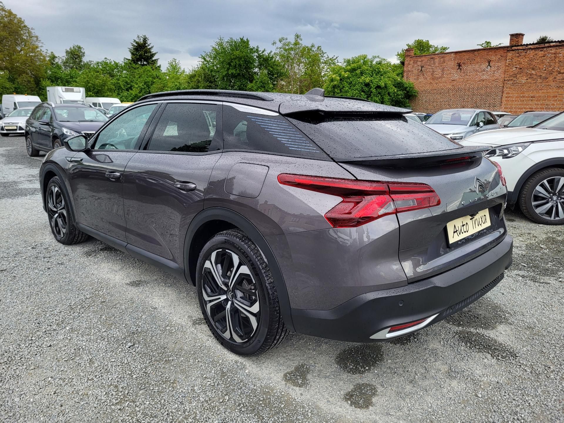 Citroën C5 X, 1.6 Hybrid 225k EAT8 MAX - fotka 3