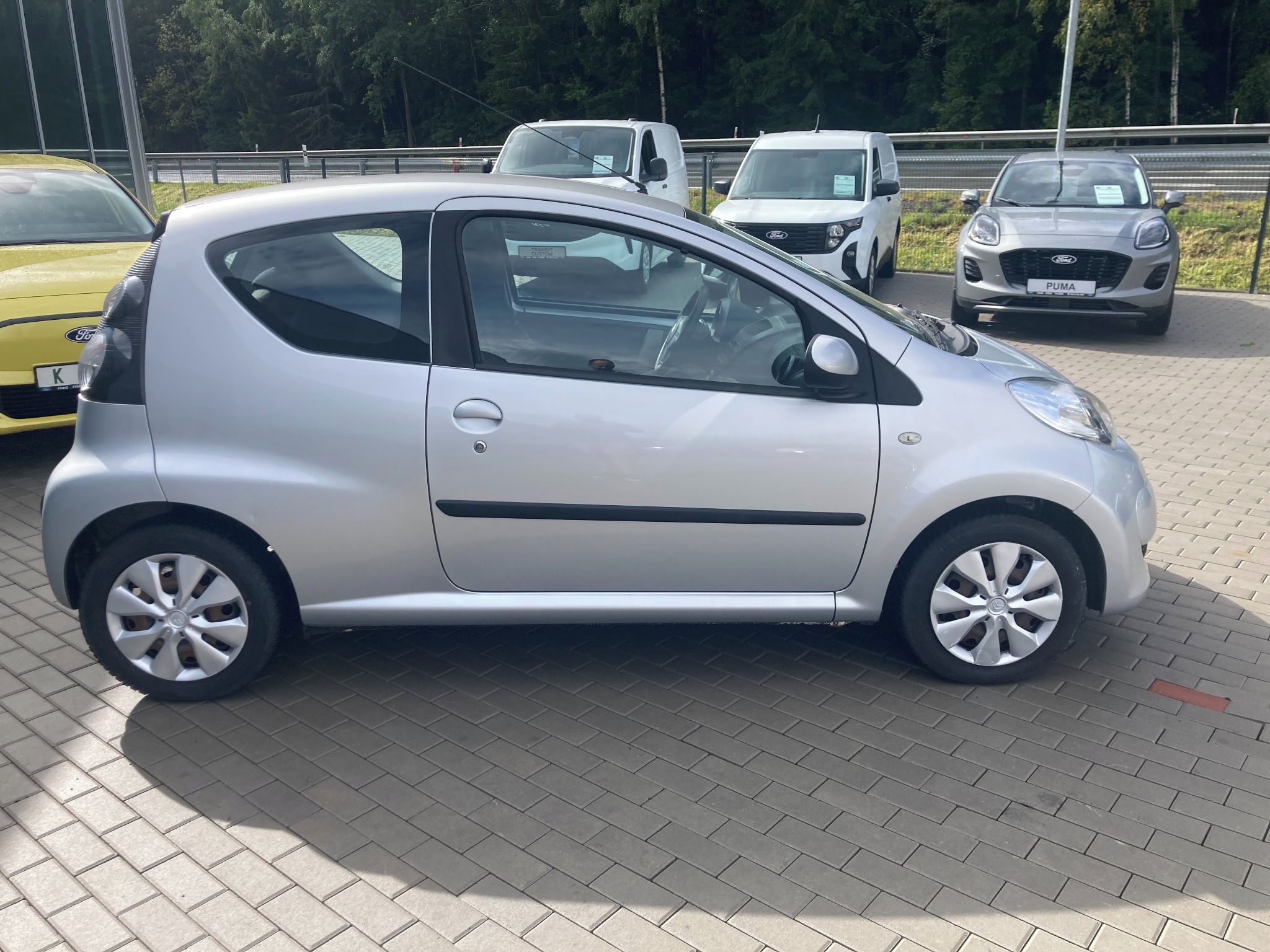 Citroën C1, 1,0i 50 kW - fotka 6